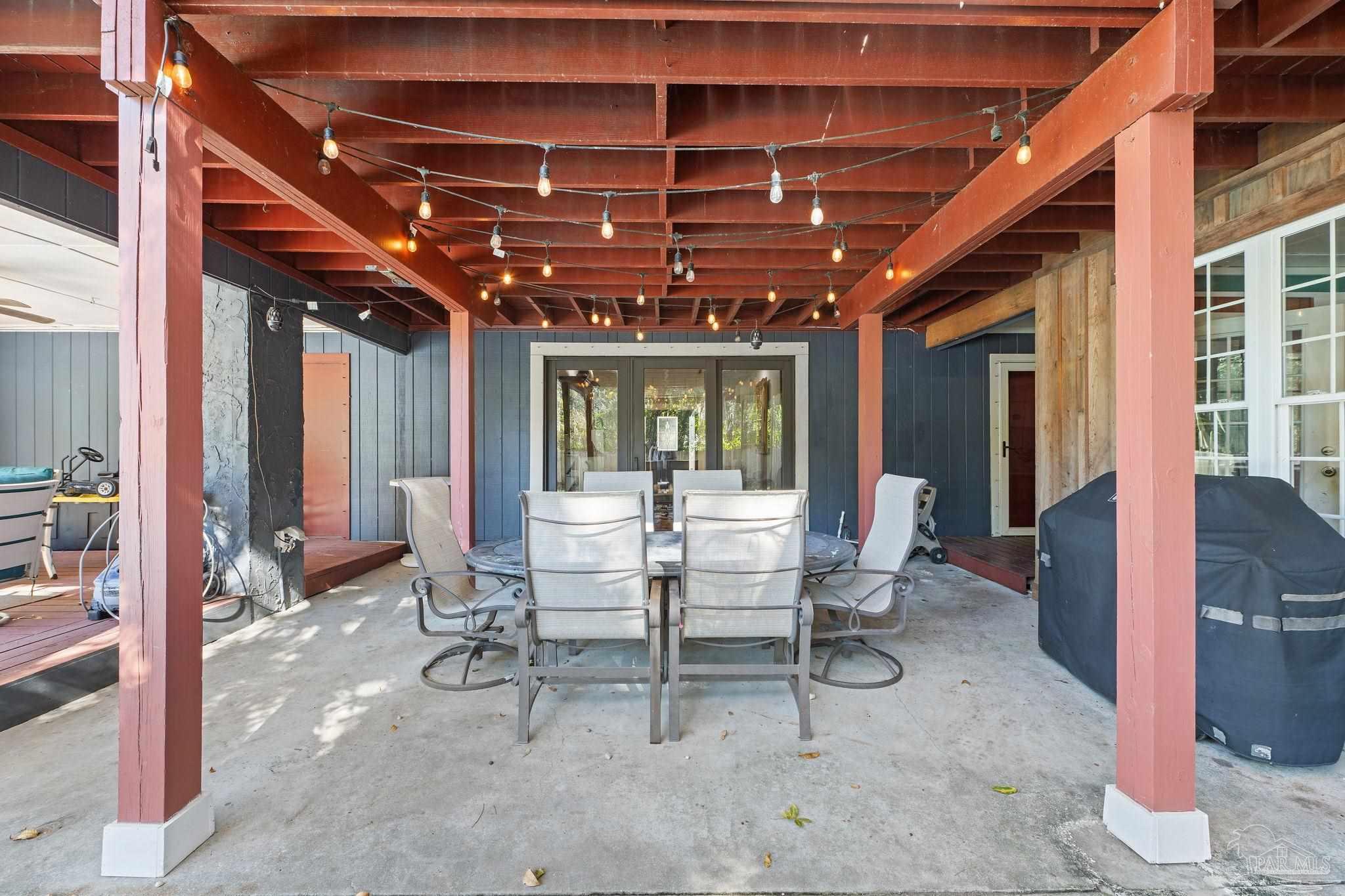 4003 Bay Pointe Dr