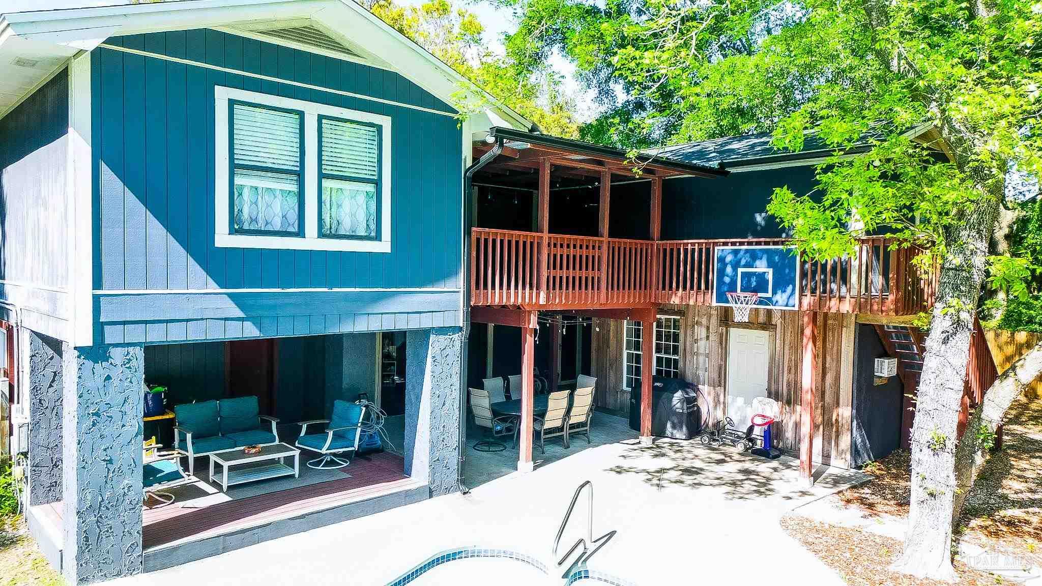 4003 Bay Pointe Dr