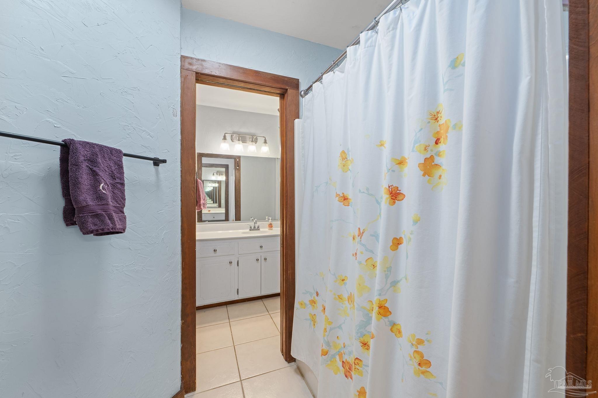 4003 Bay Pointe Dr