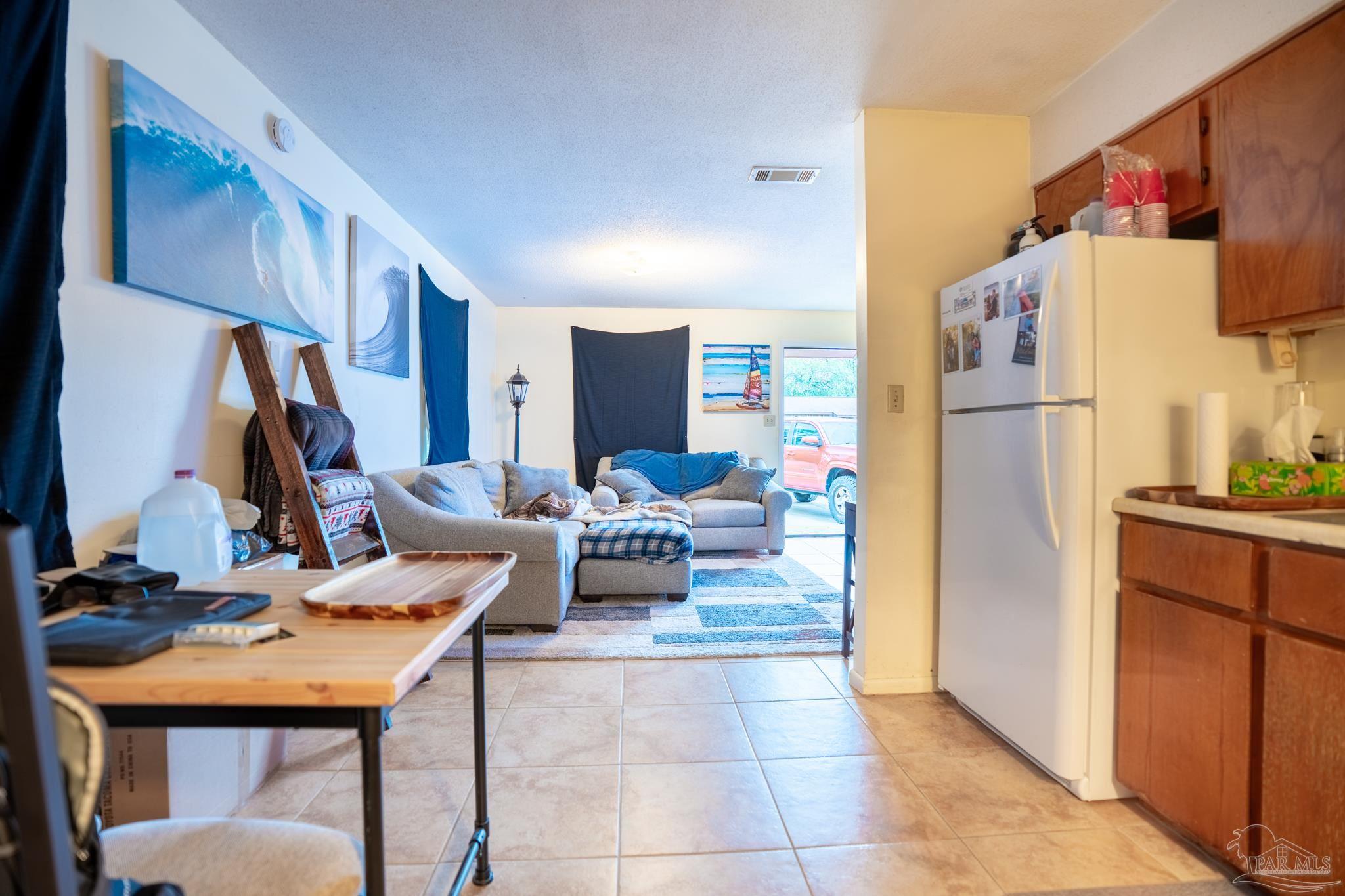 818 Lark St, Fo Lark Ave # 4 Unit: 1,2,3,4