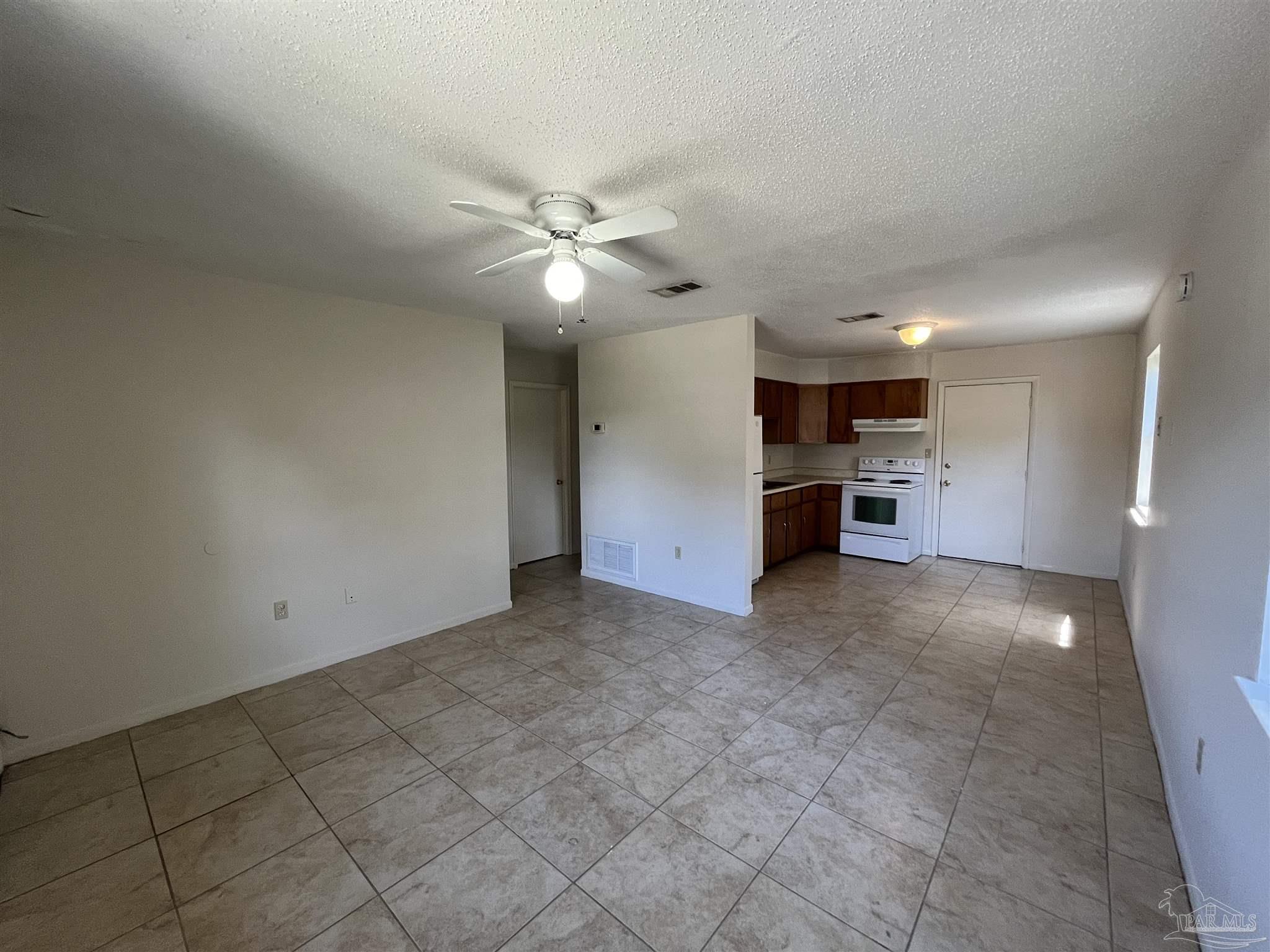 816 Lark St, Fo Lark Ave # 8 Unit: 5,6,7,8