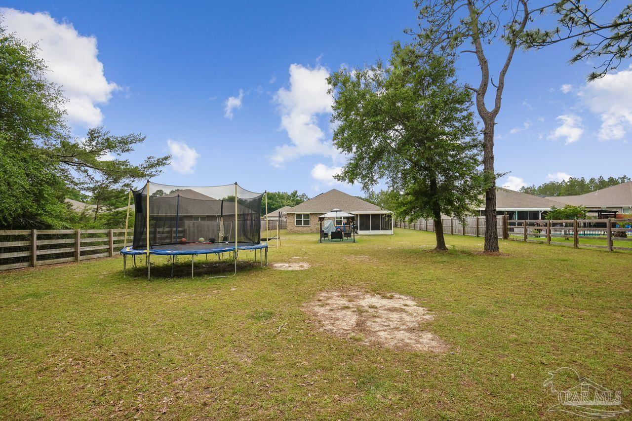 4656 Red Oak Dr