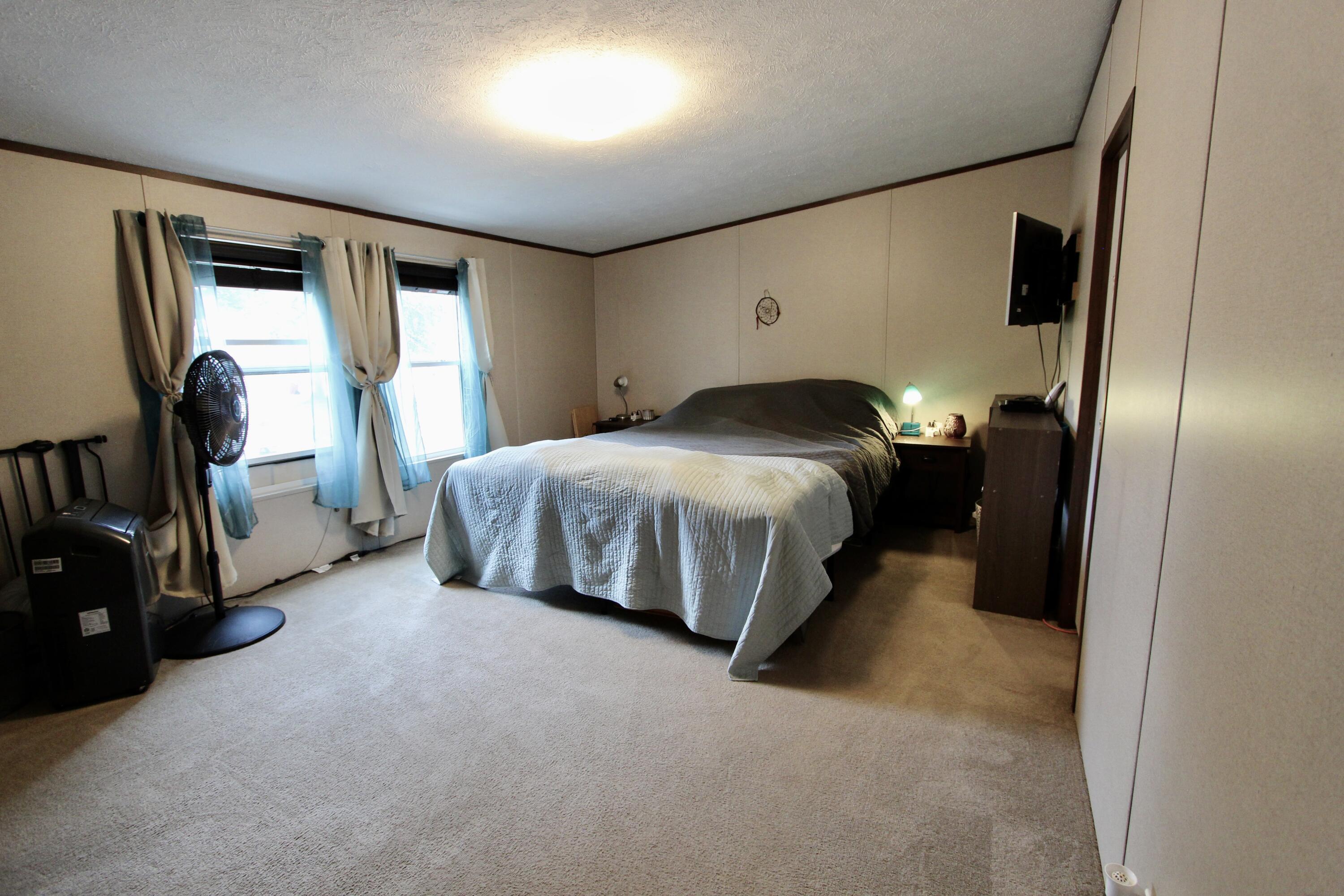 1512 Trotter Way