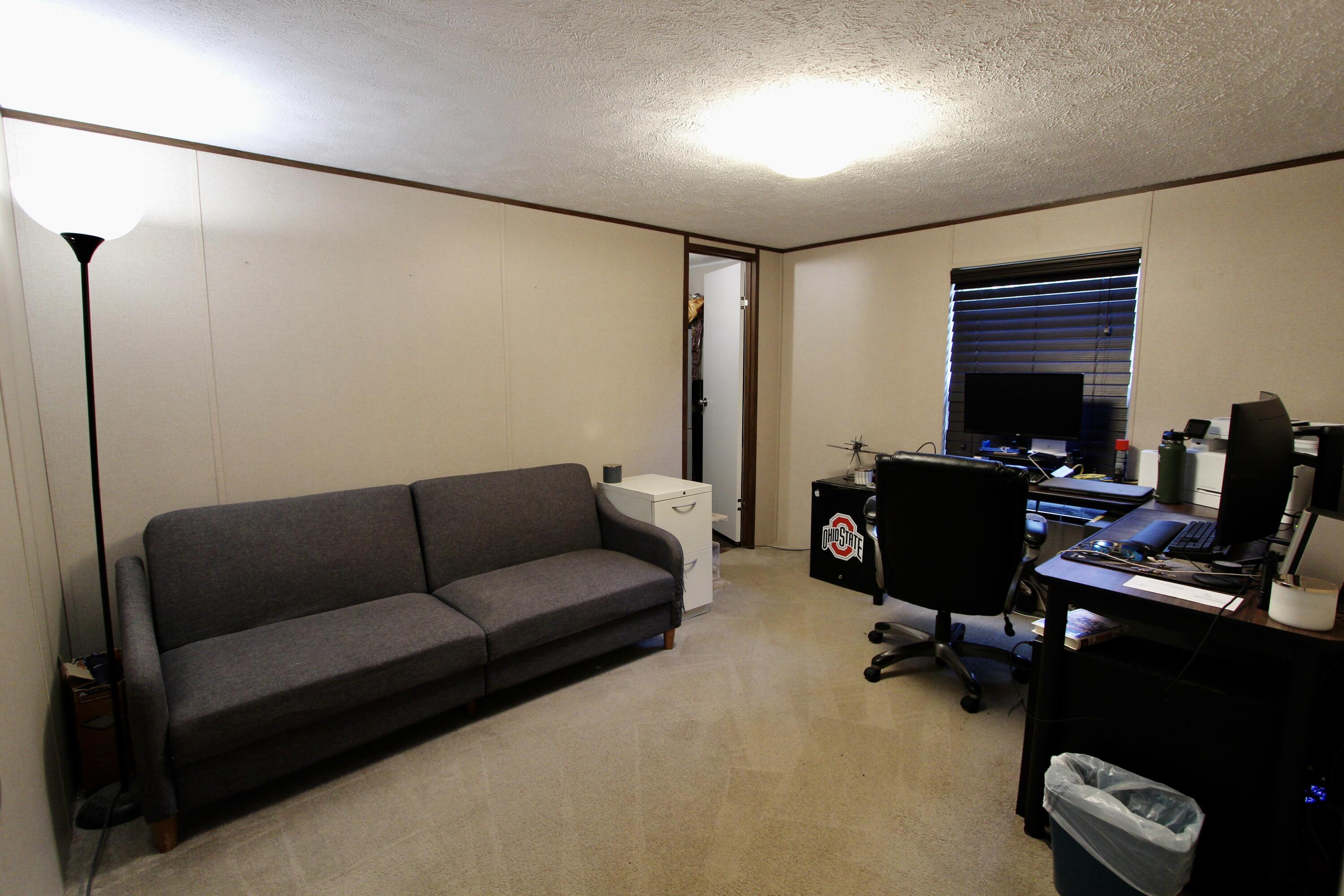 1512 Trotter Way
