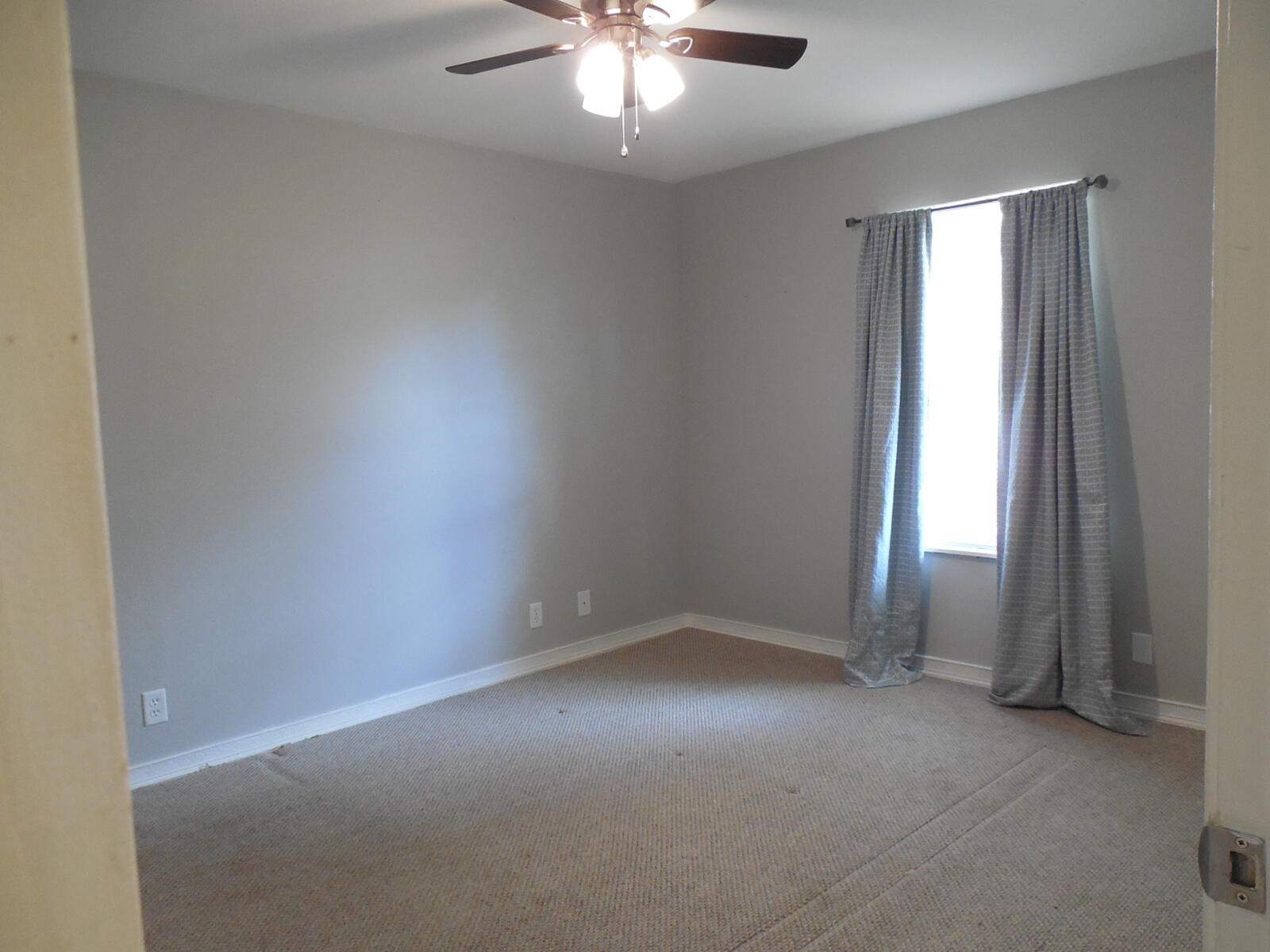 485 Woodfern Avenue