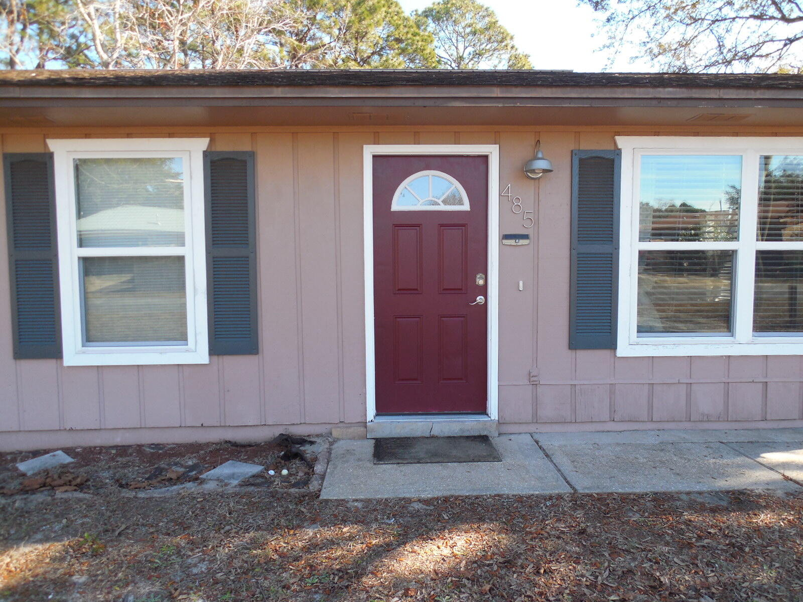 485 Woodfern Avenue