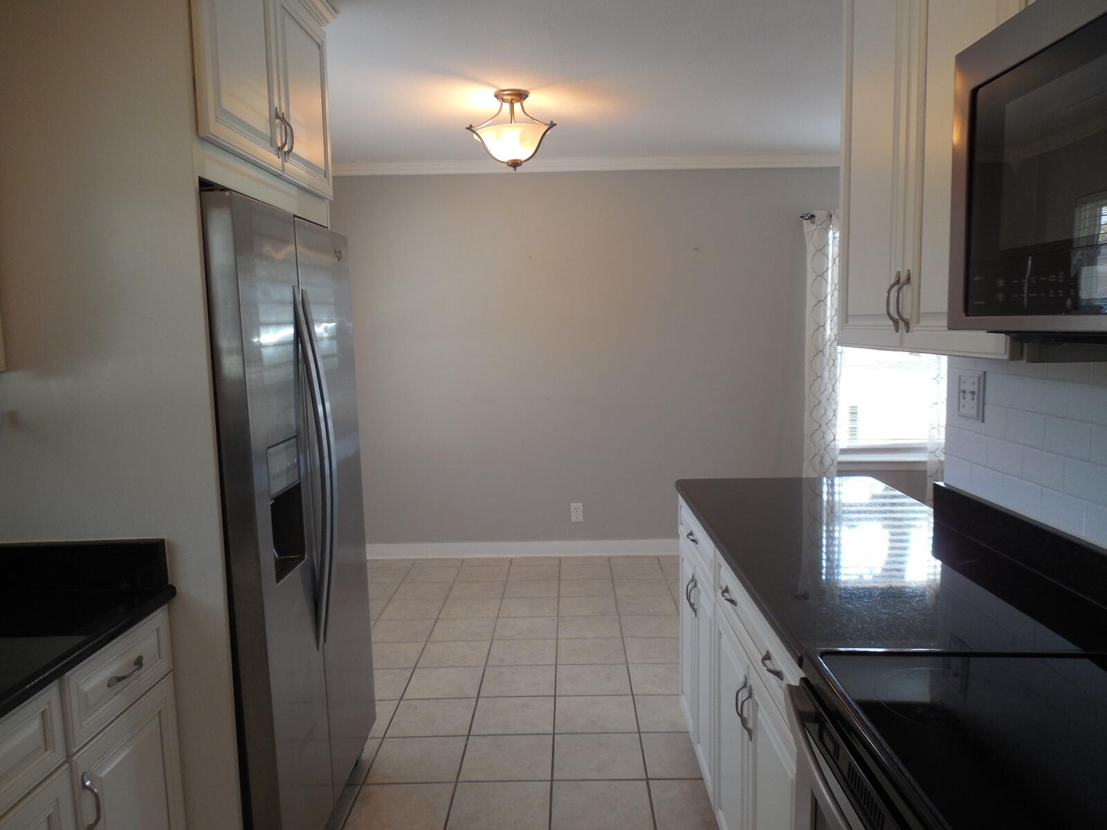 485 Woodfern Avenue