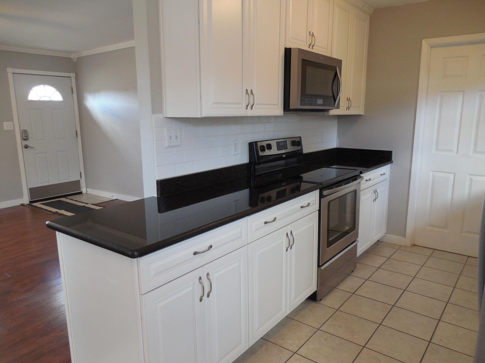 485 Woodfern Avenue