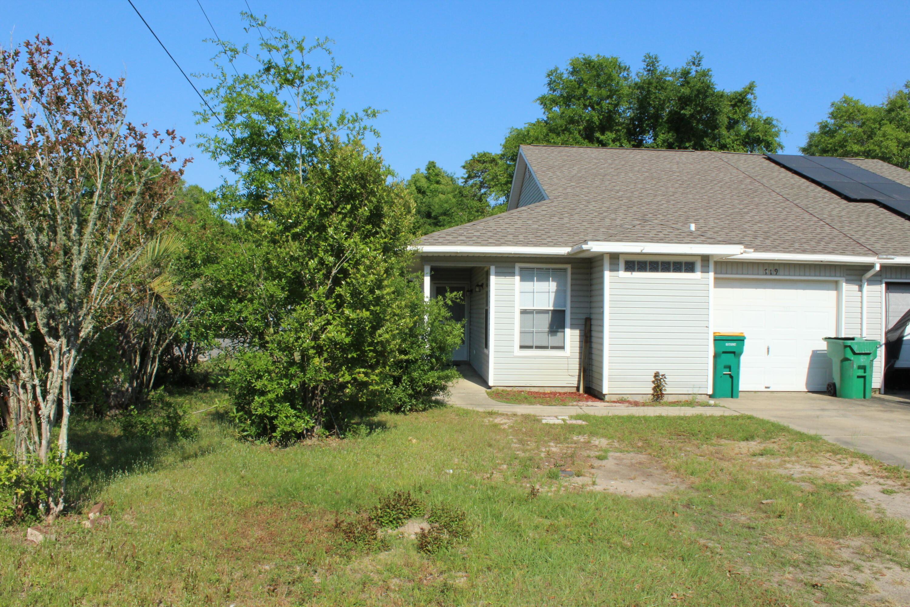 719 Lloyd Street