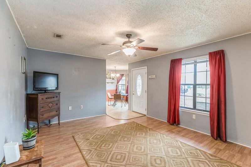 131 E Walker Circle