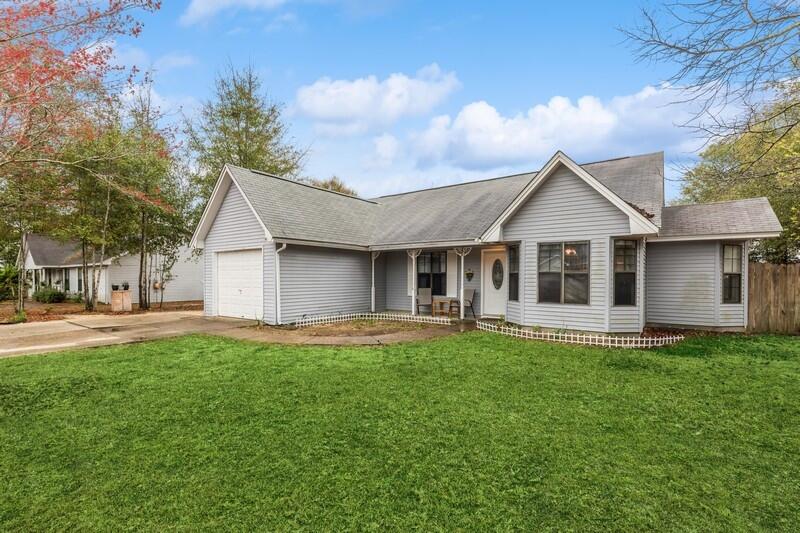 131 E Walker Circle