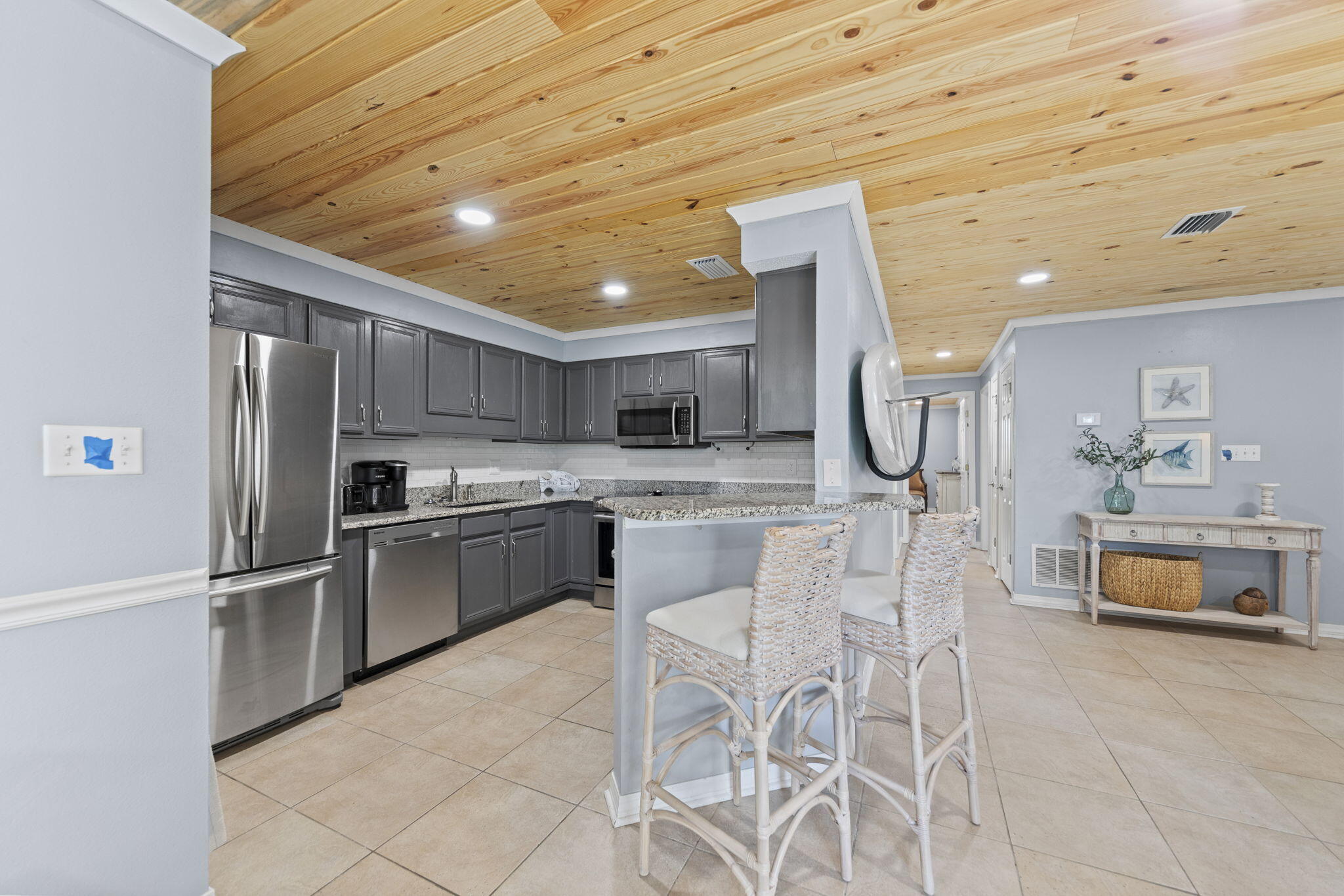 705 Gulf Shore Drive, 401
