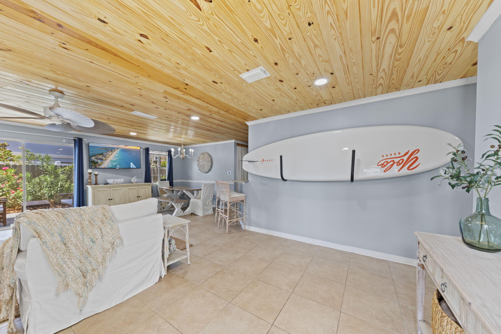 705 Gulf Shore Drive, 401