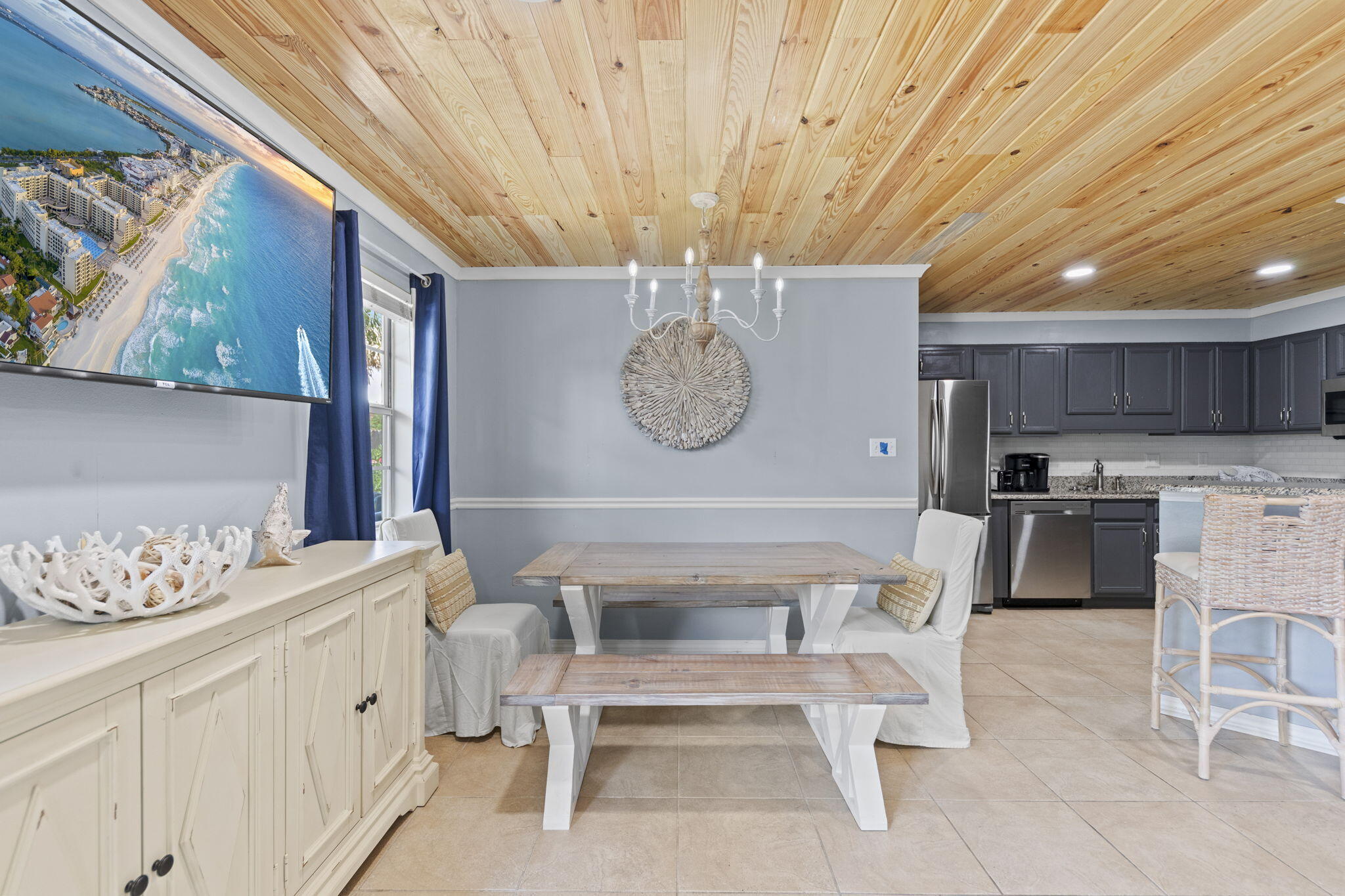 705 Gulf Shore Drive, 401