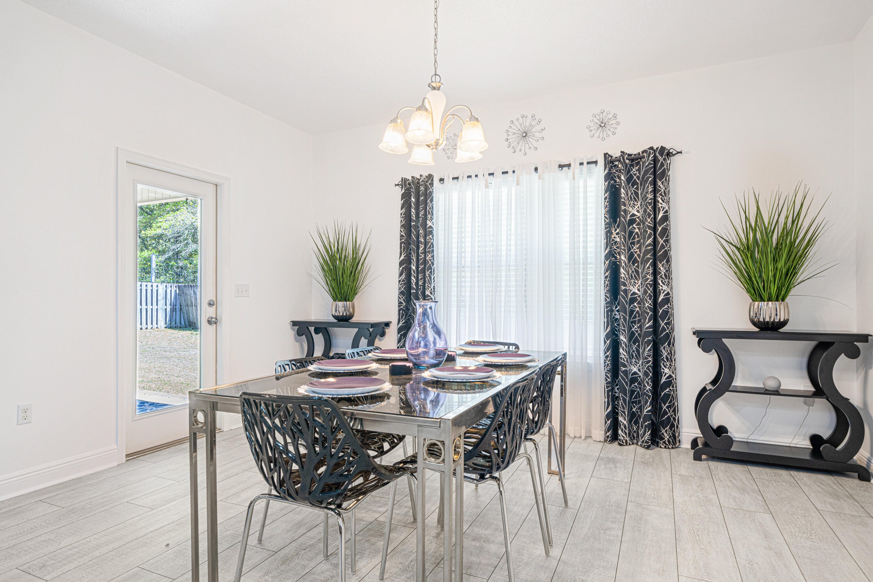 634 Red Fern Road