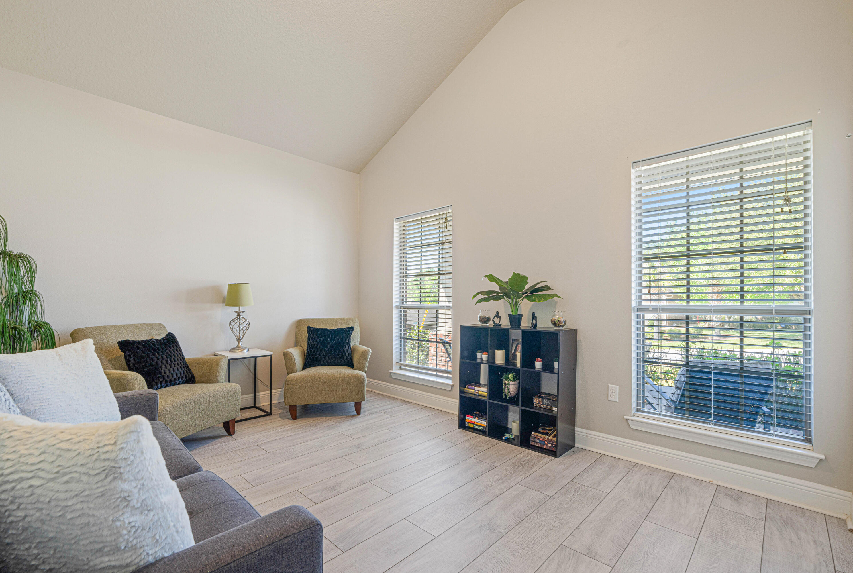 634 Red Fern Road