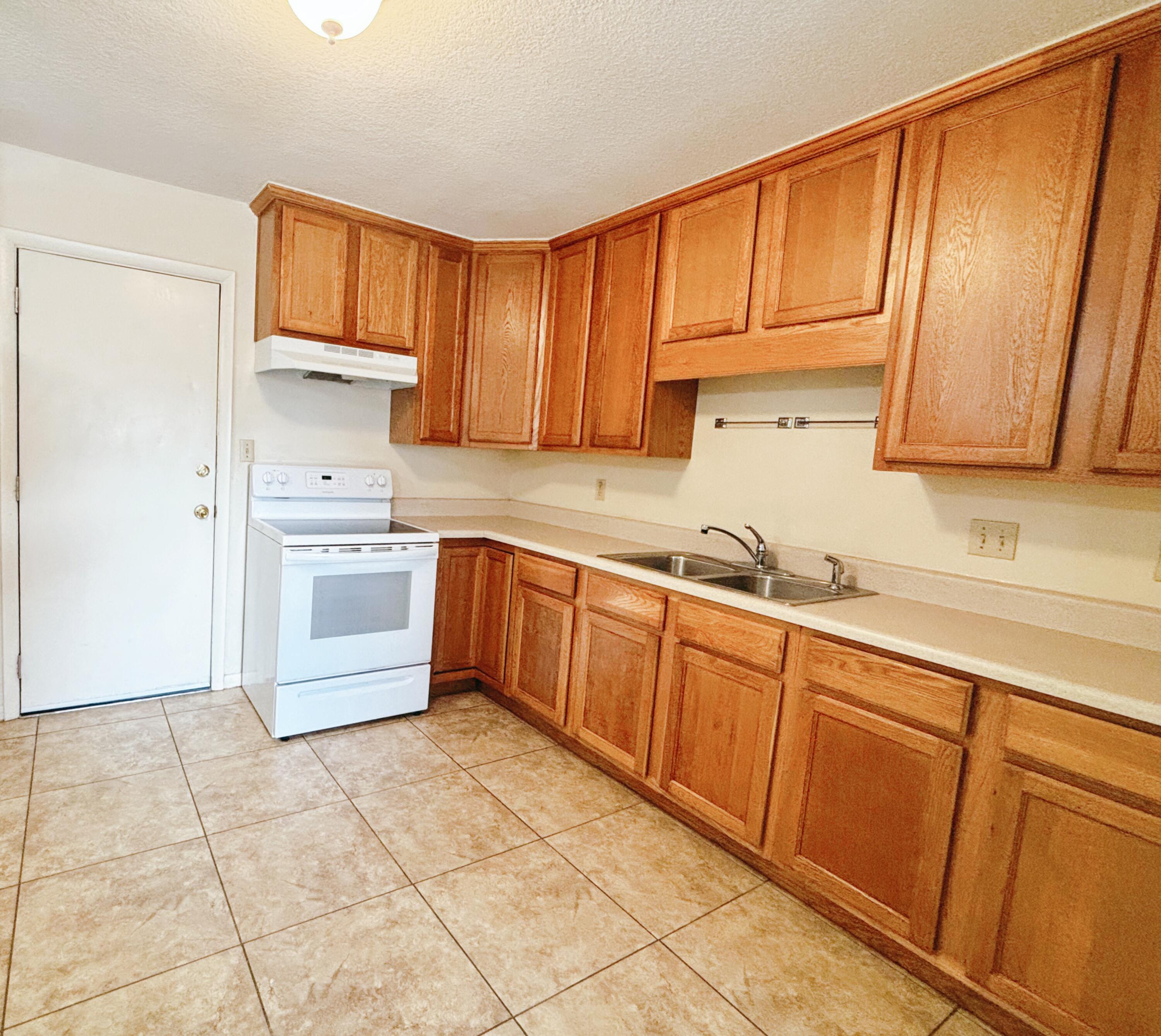 816 Lark Street 5, 6, 7, 8