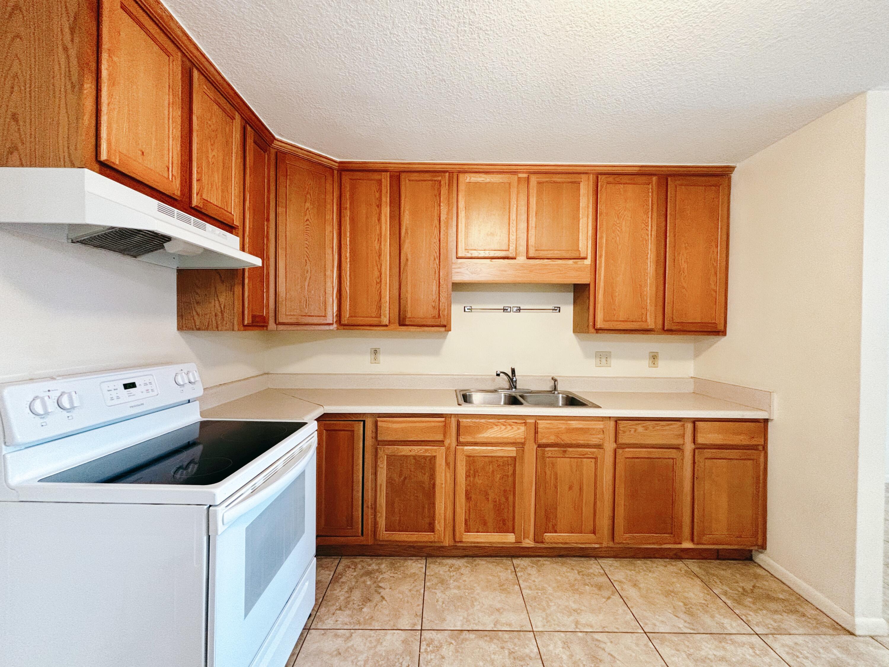 816 Lark Street 5, 6, 7, 8
