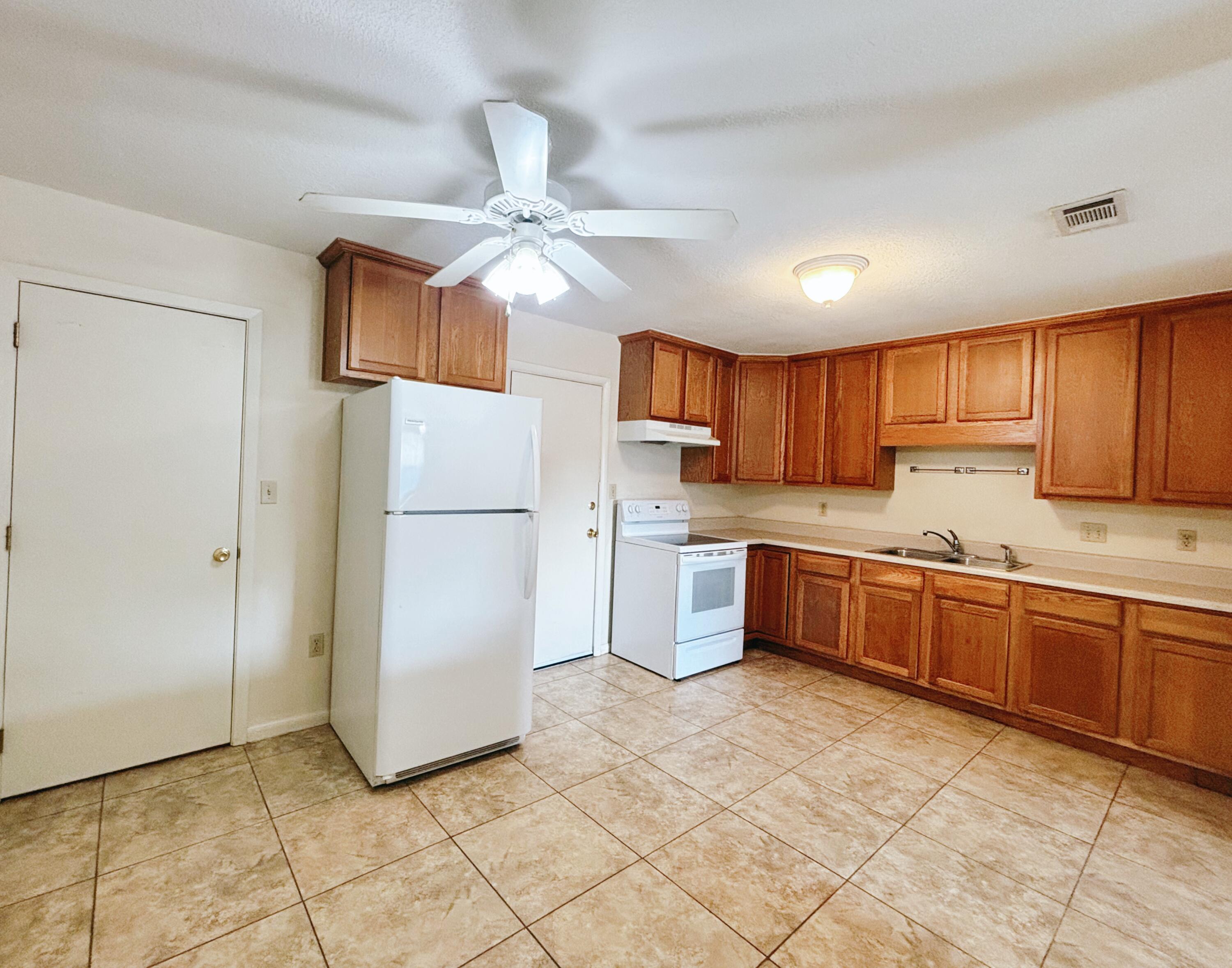 816 Lark Street 5, 6, 7, 8