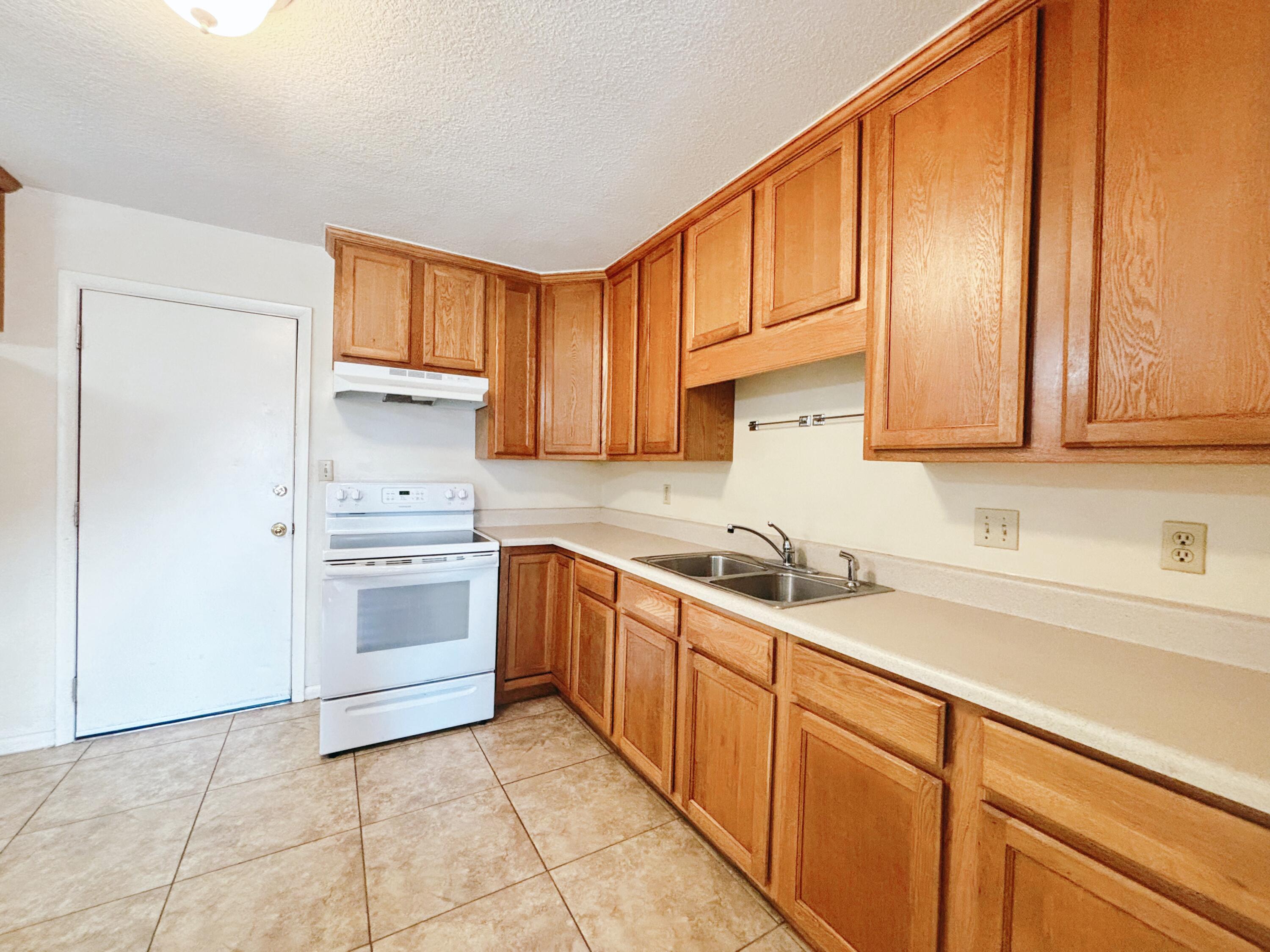 816 Lark Street 5, 6, 7, 8