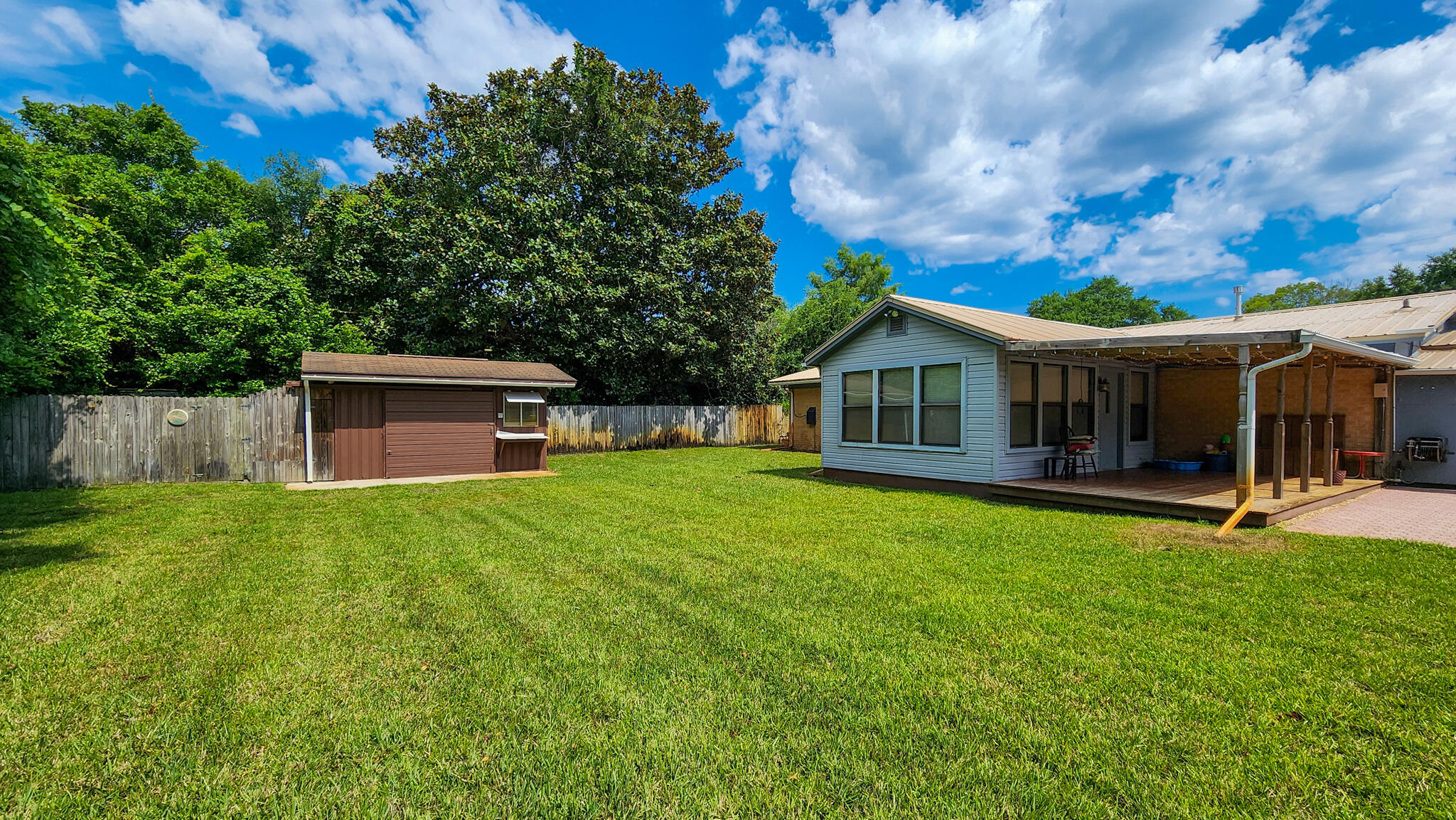 191 SW Baggett Place