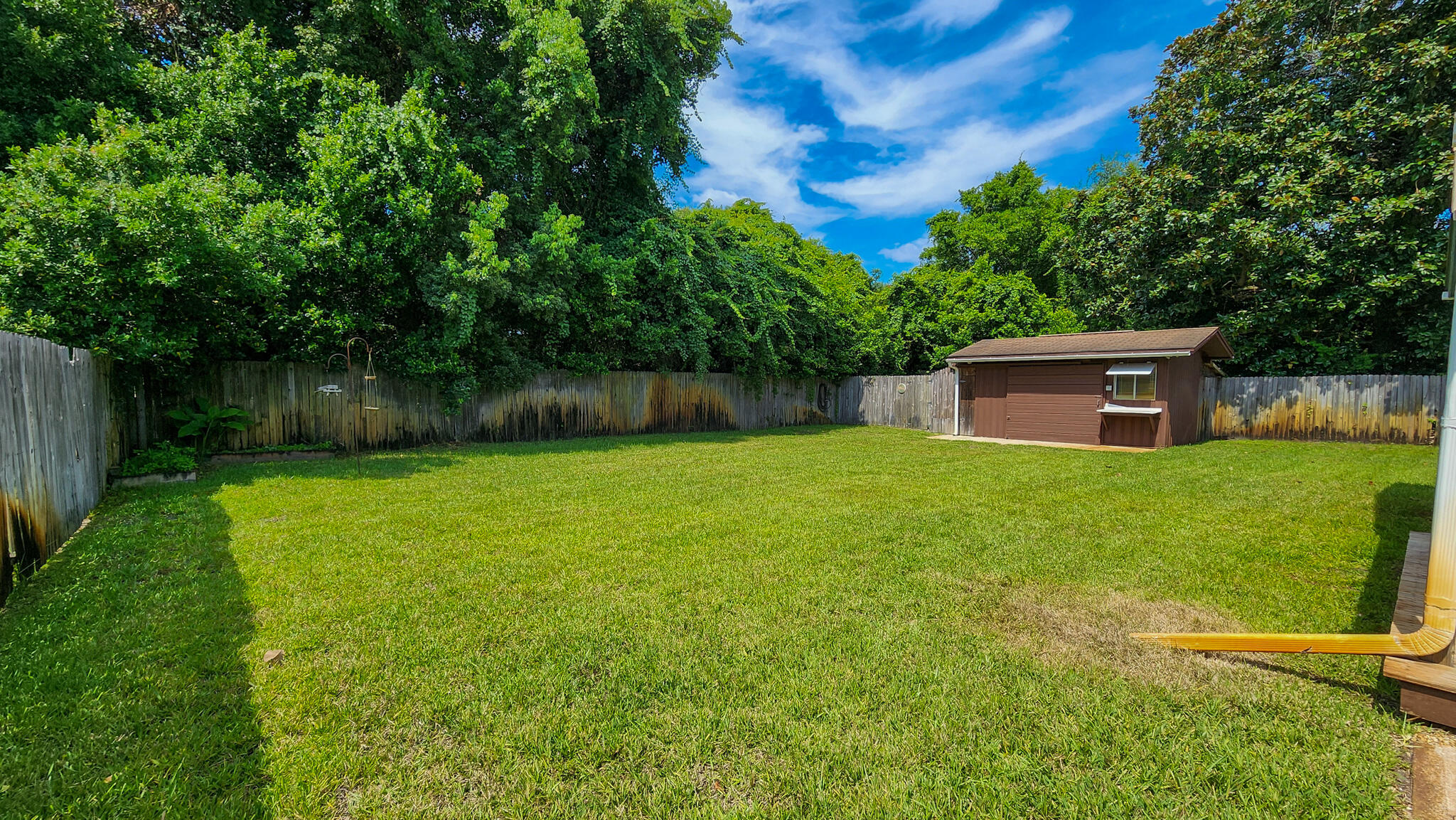 191 SW Baggett Place