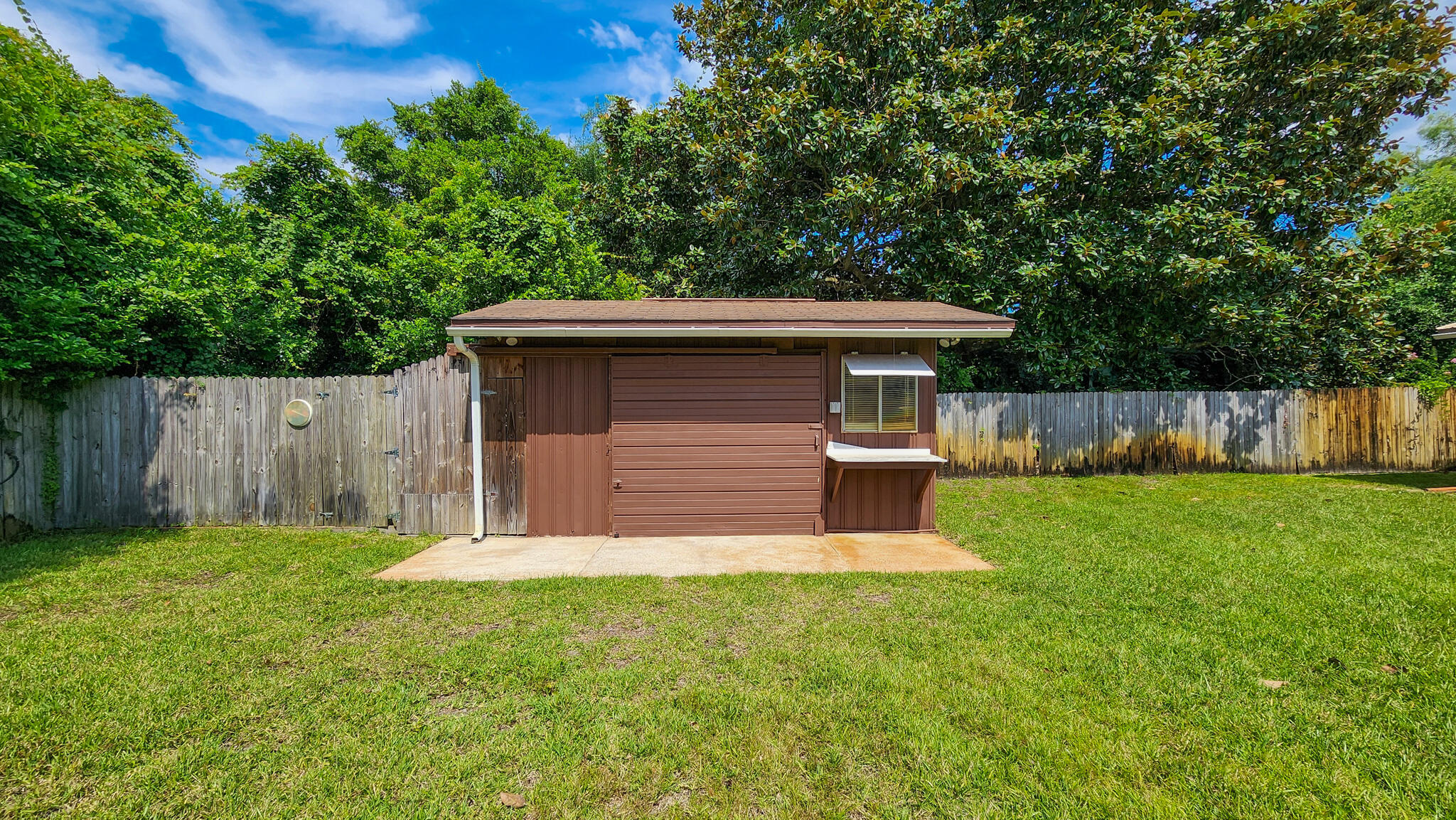 191 SW Baggett Place