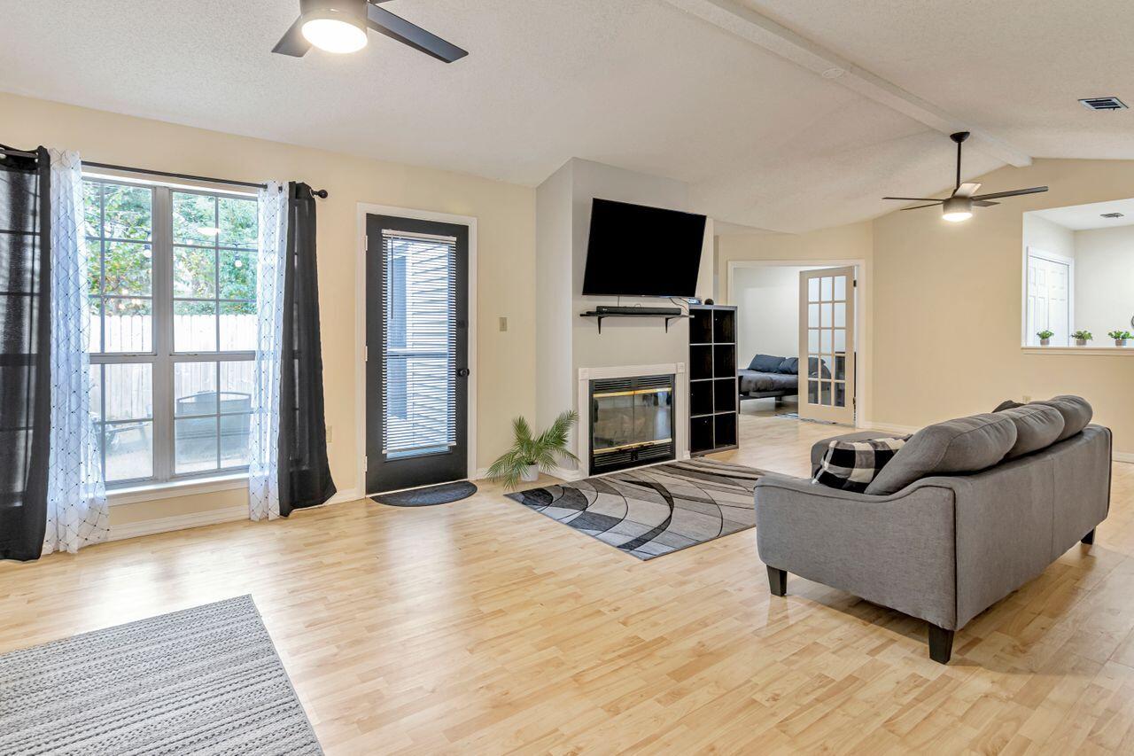 632 Emerald Lane