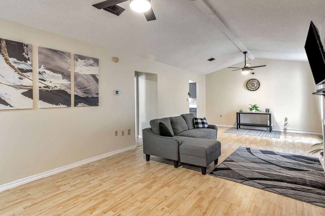 632 Emerald Lane