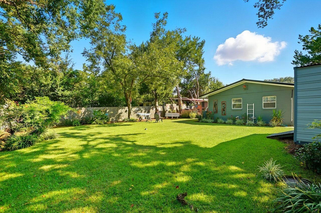 34 NW Hemlock Drive