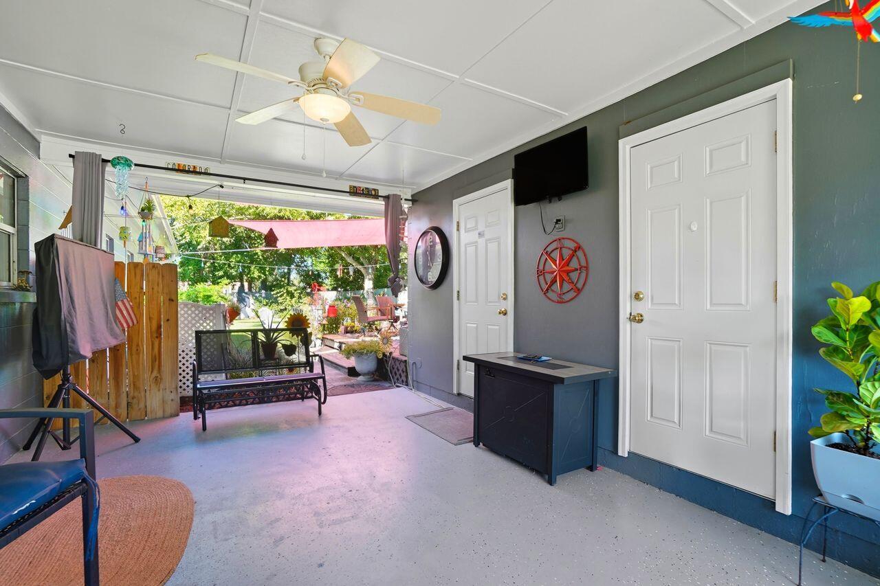 34 NW Hemlock Drive