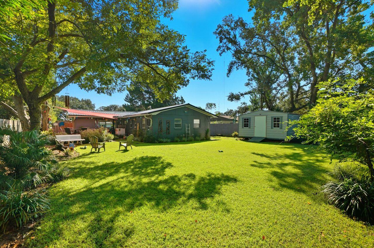 34 NW Hemlock Drive