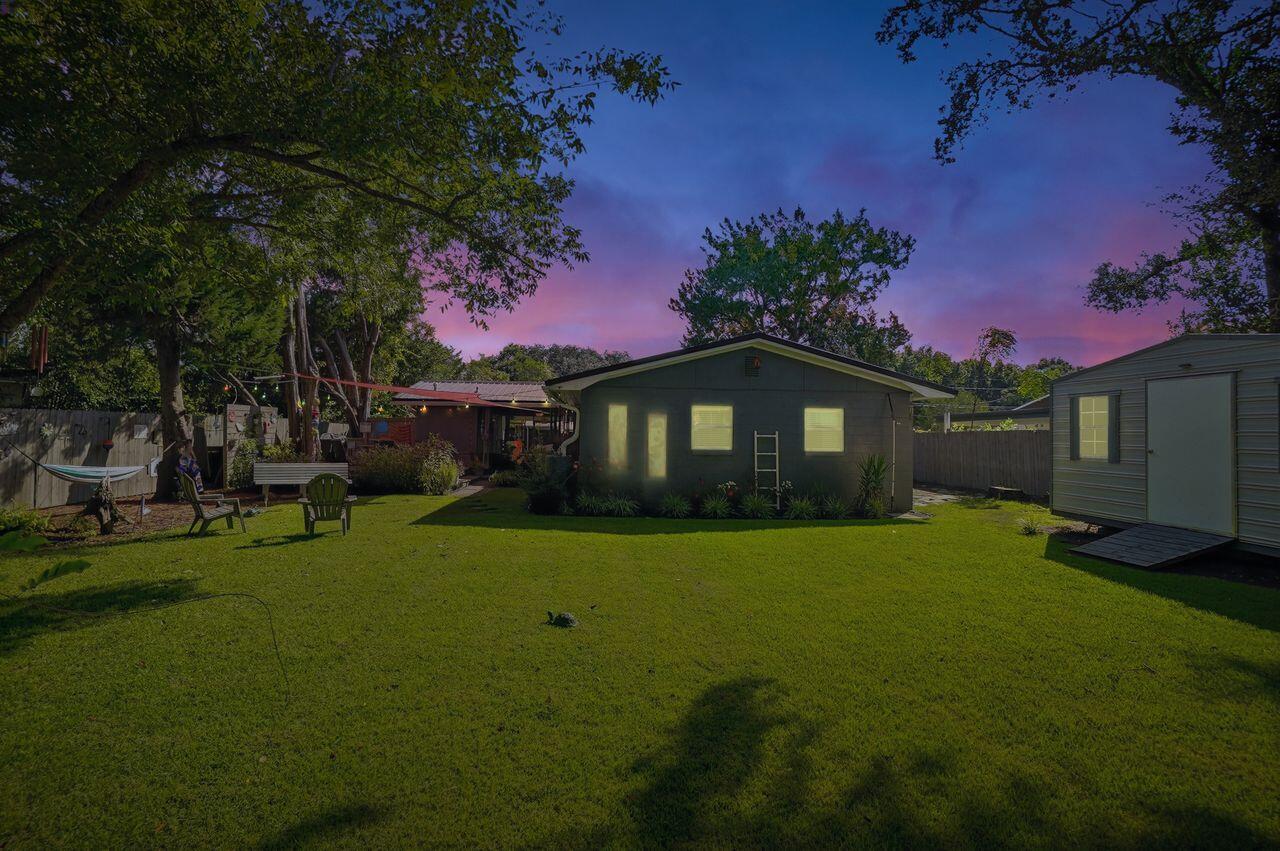 34 NW Hemlock Drive