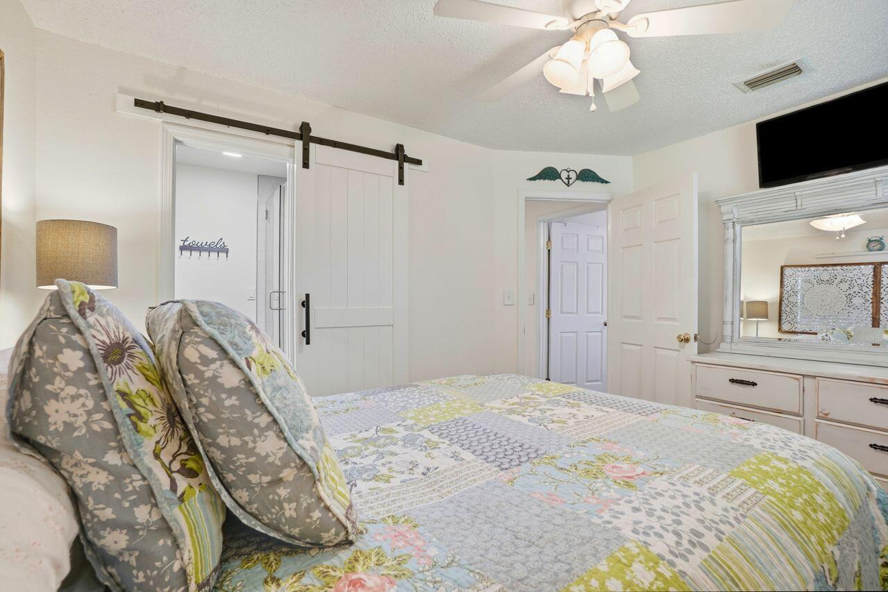 34 NW Hemlock Drive