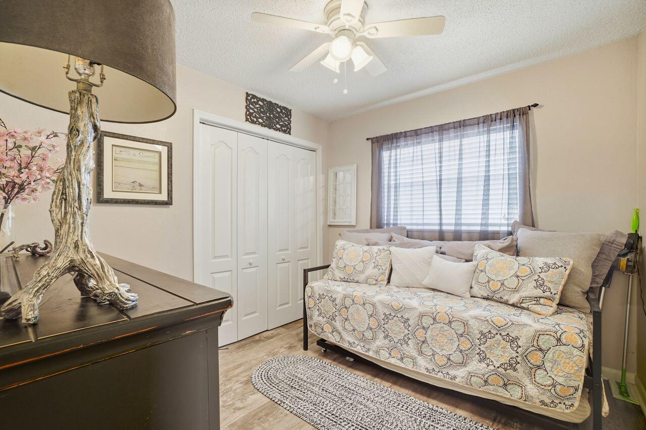 34 NW Hemlock Drive