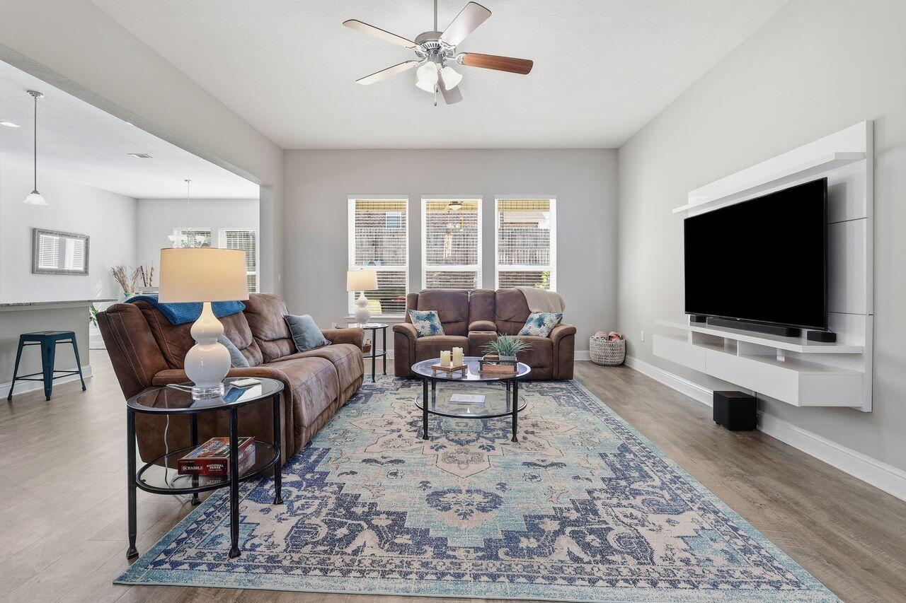 3025 Crown Creek Circle
