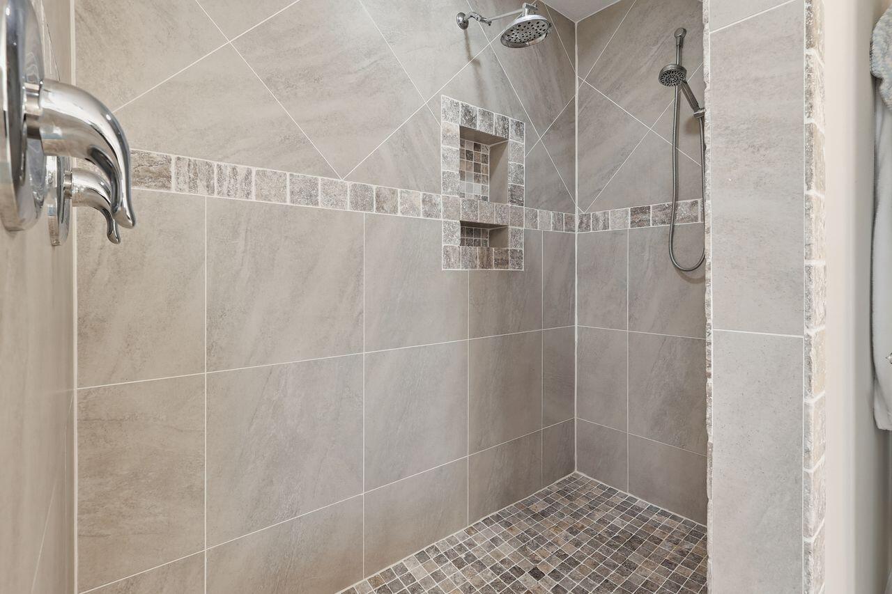3025 Crown Creek Circle