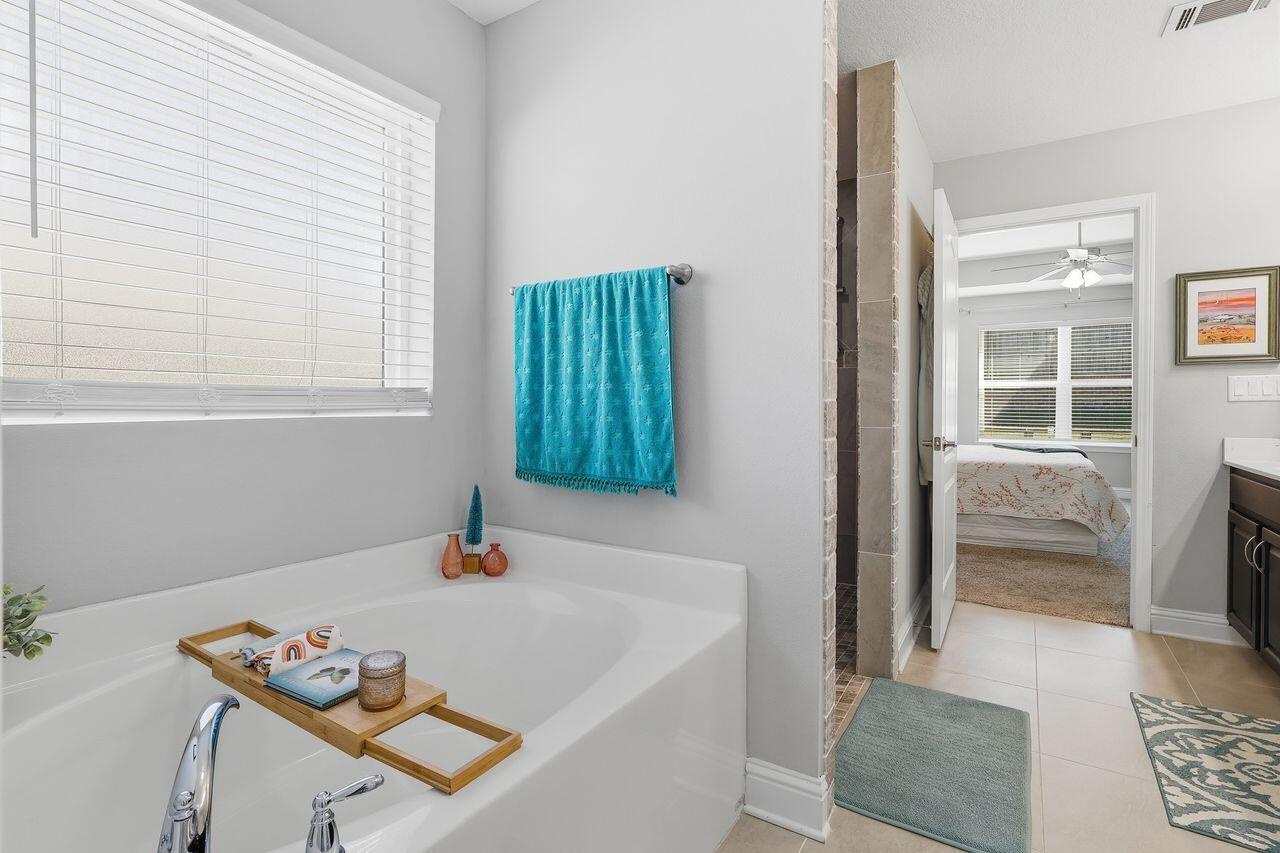 3025 Crown Creek Circle