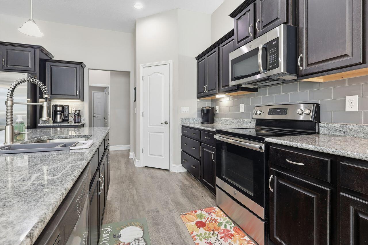 3025 Crown Creek Circle