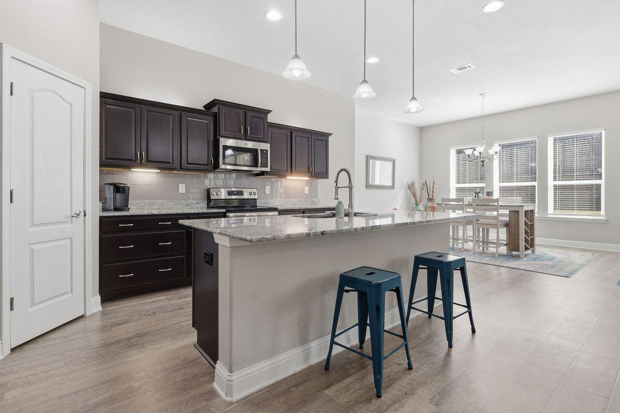 3025 Crown Creek Circle
