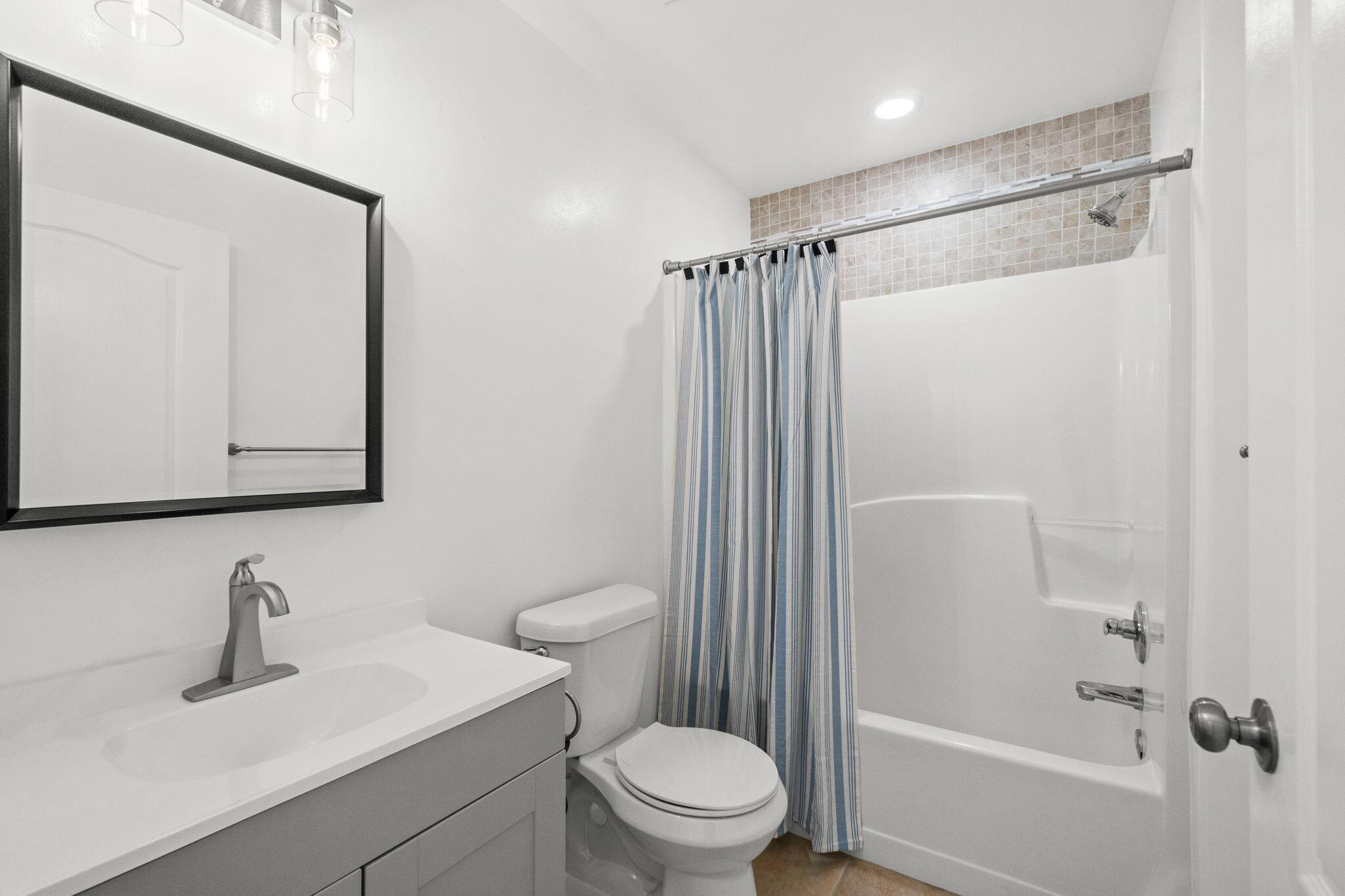 251 MATTIE M KELLY Boulevard Boulevard 302