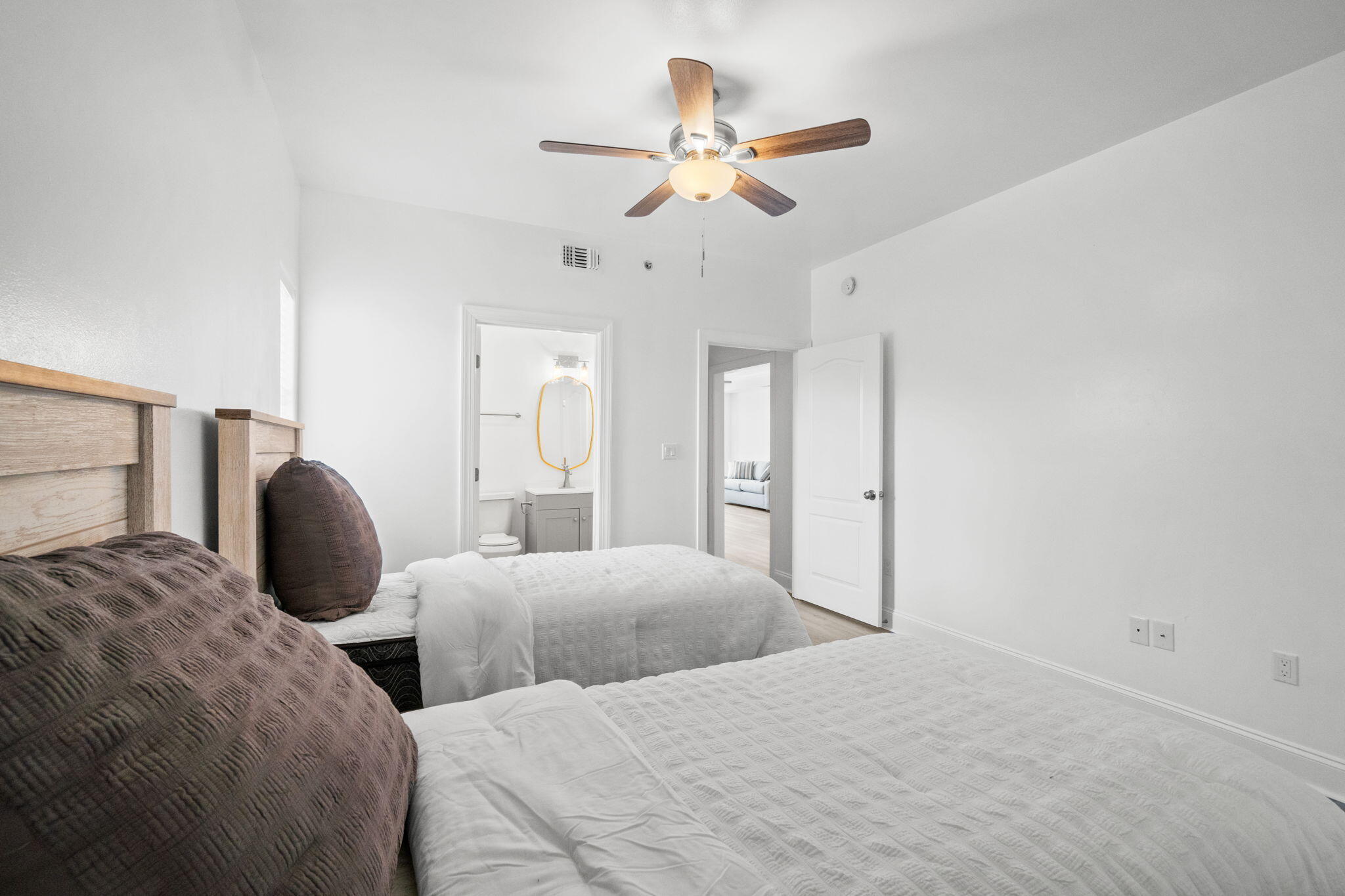 251 MATTIE M KELLY Boulevard Boulevard 302