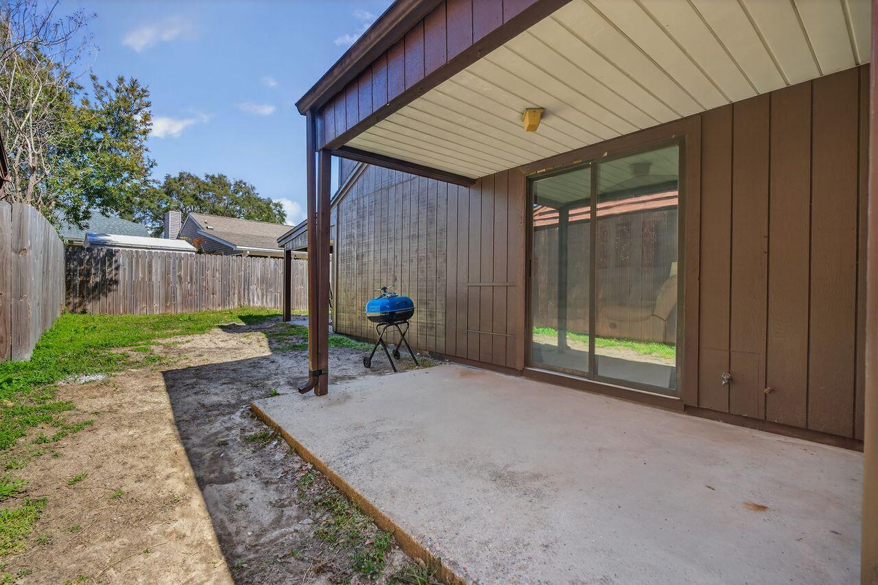 1020 Alderwood Way