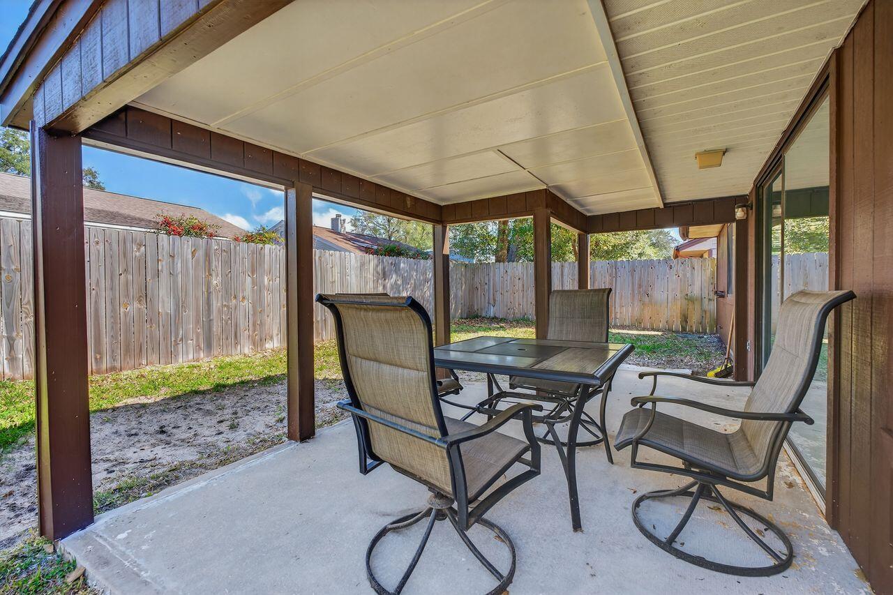 1020 Alderwood Way