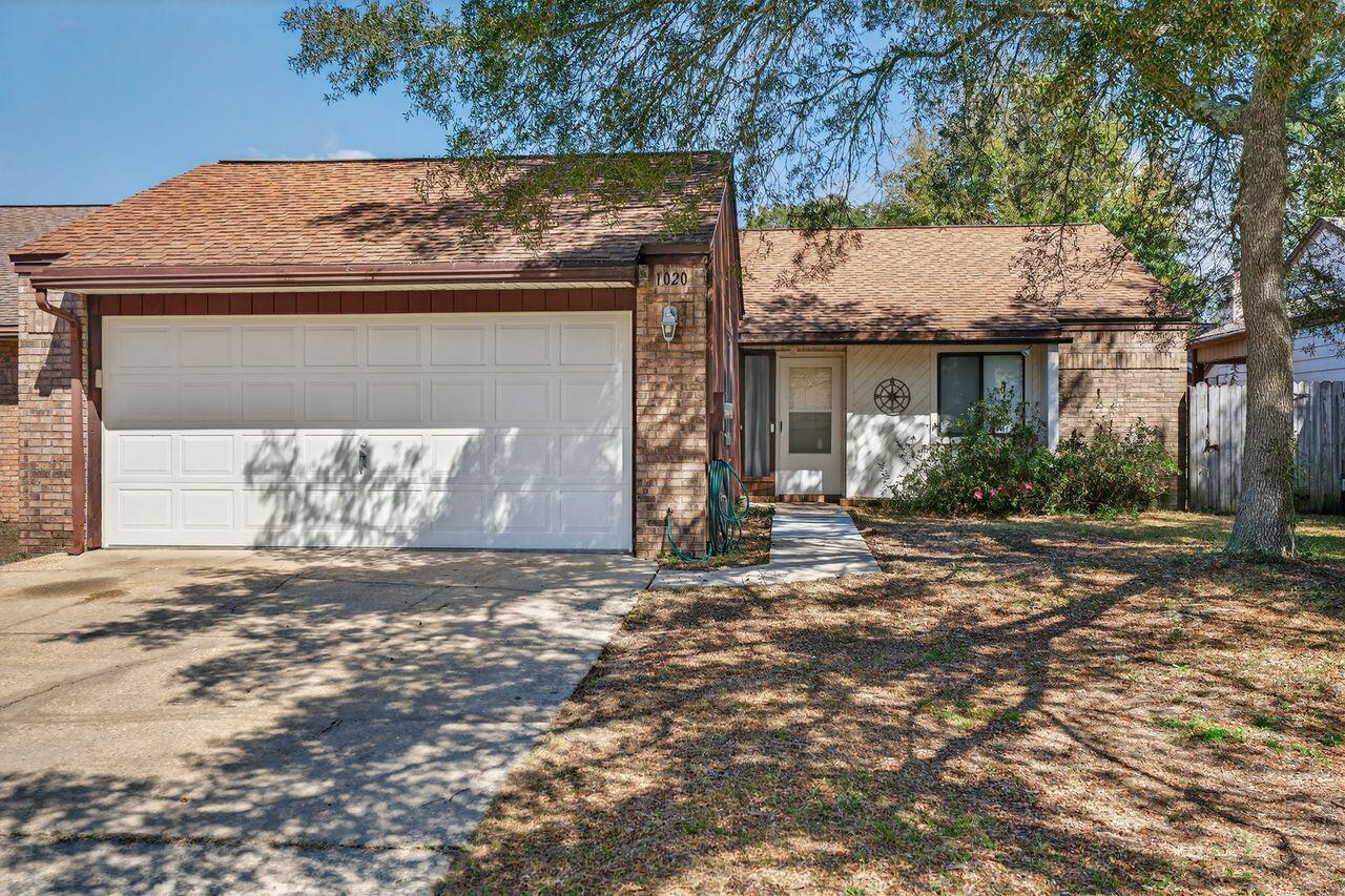 1020 Alderwood Way