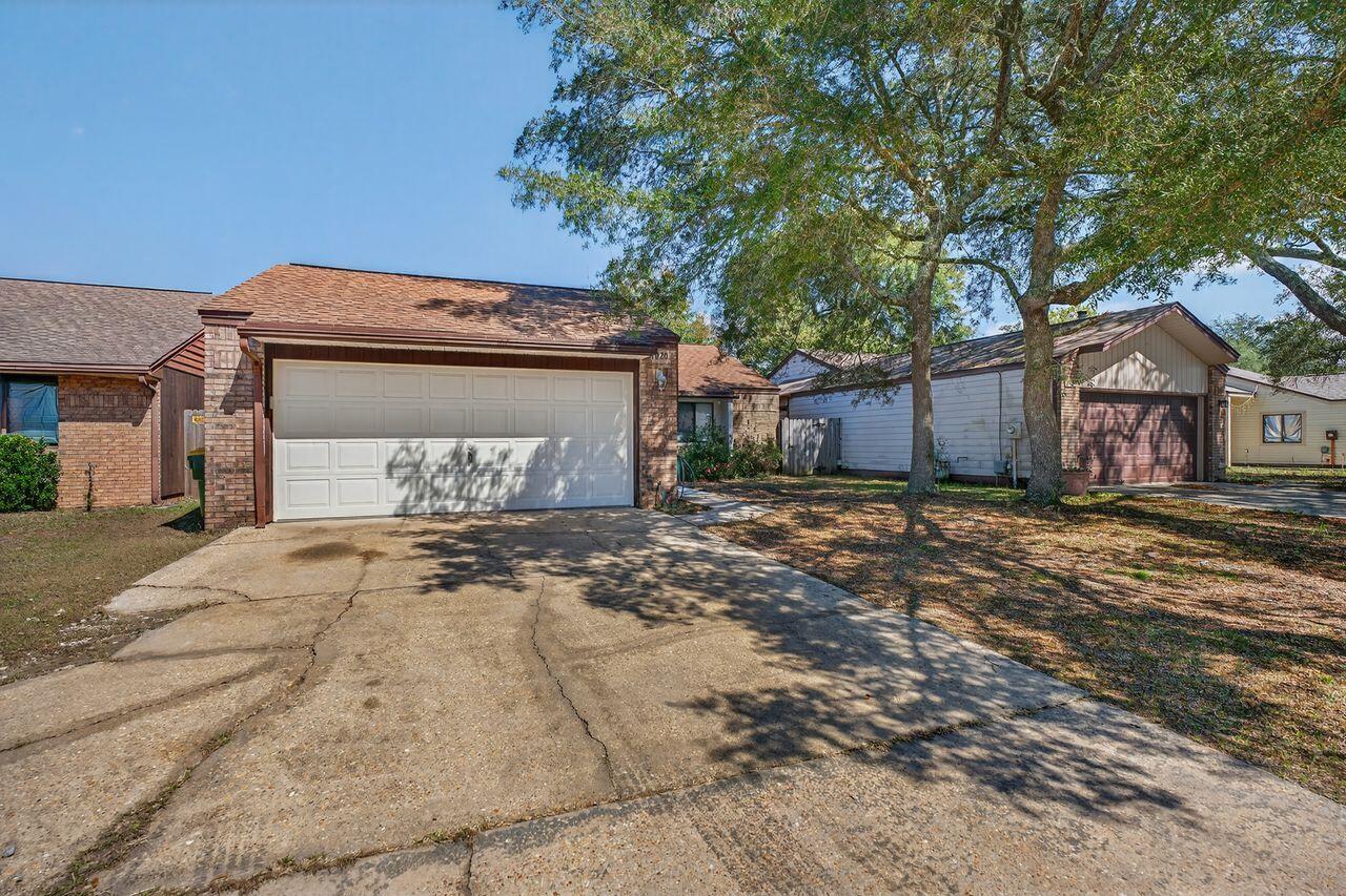 1020 Alderwood Way