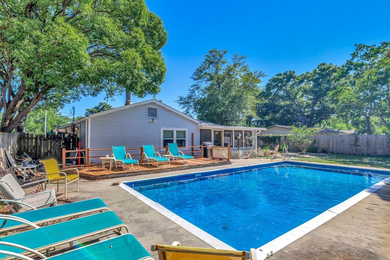 17 NW Highland Drive