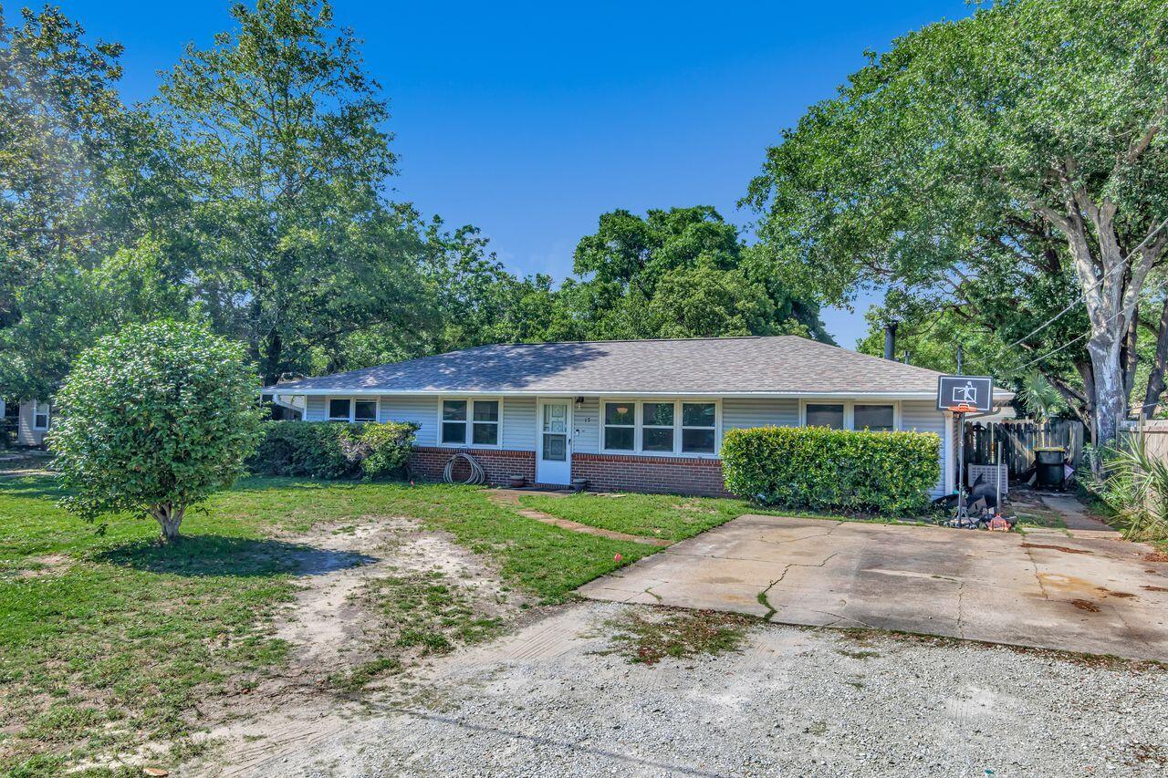 17 NW Highland Drive