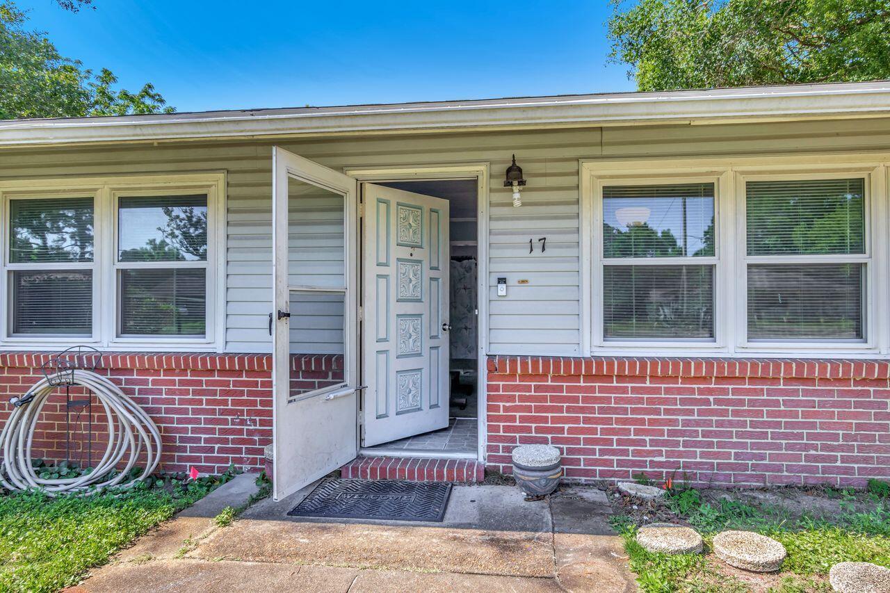 17 NW Highland Drive