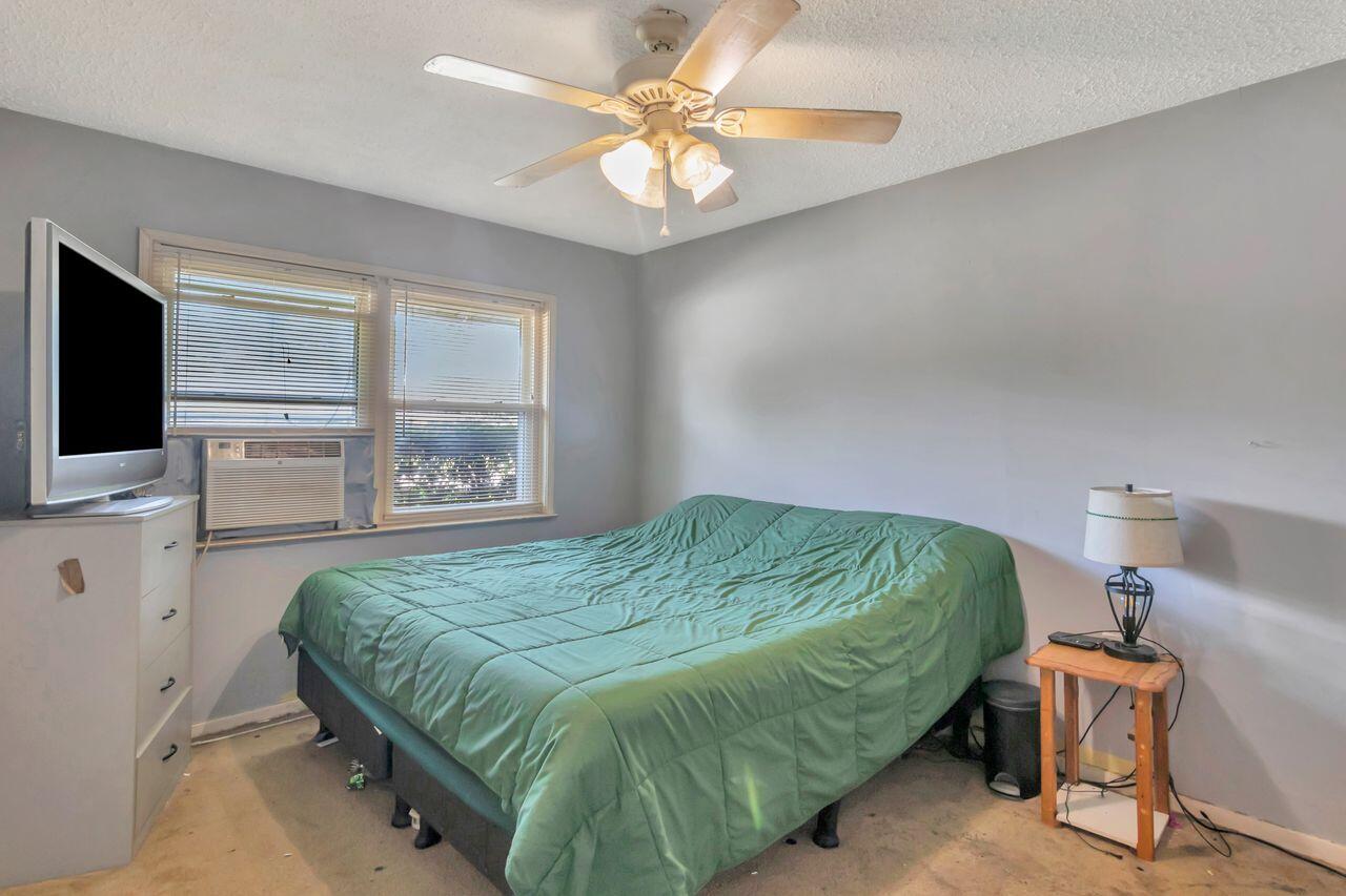 17 NW Highland Drive